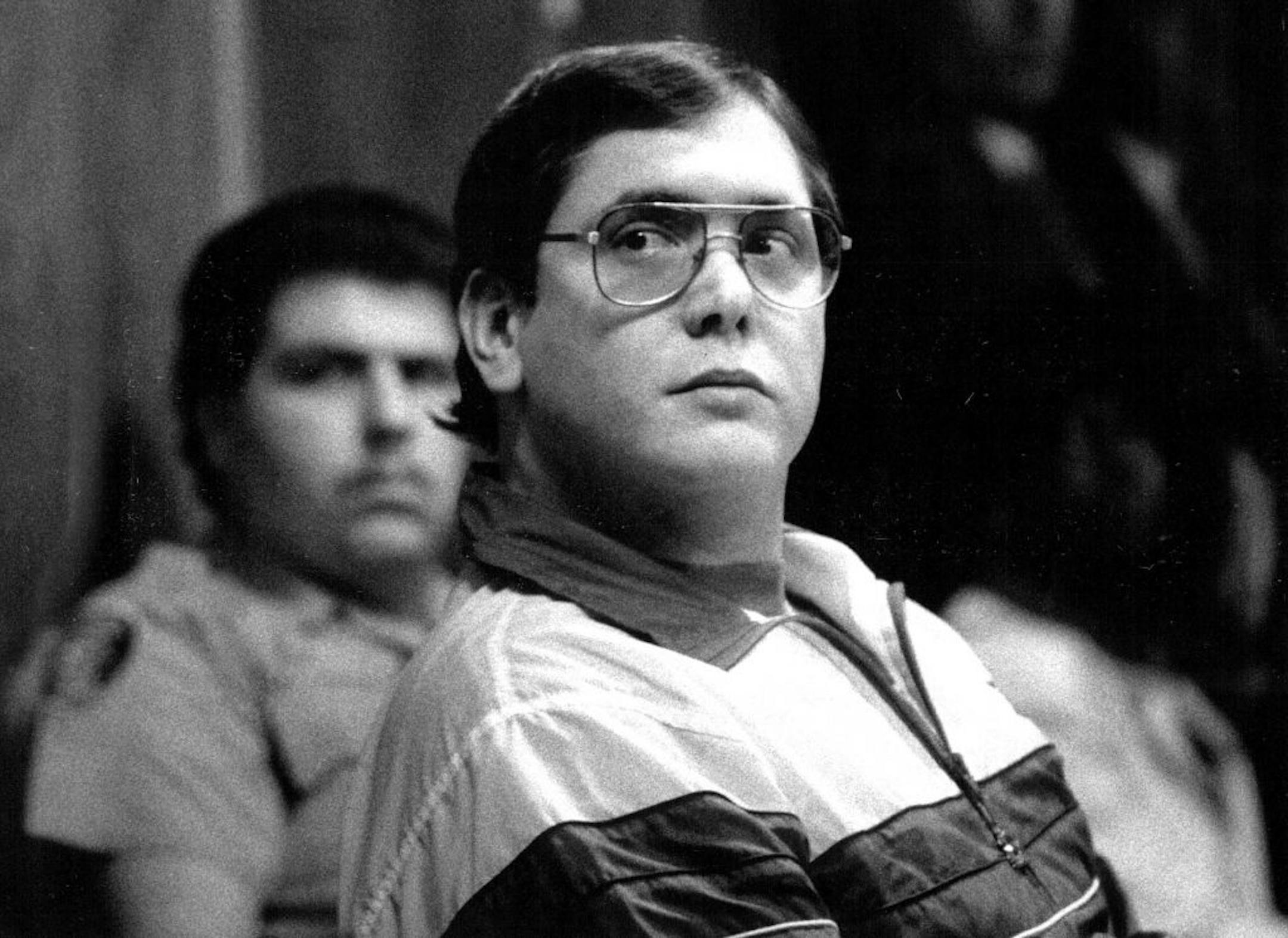 In a 1988 photo, Manuel Pardo listened as his nine guilty decisions were read. Now 56, he is scheduled to be put to death tonight .