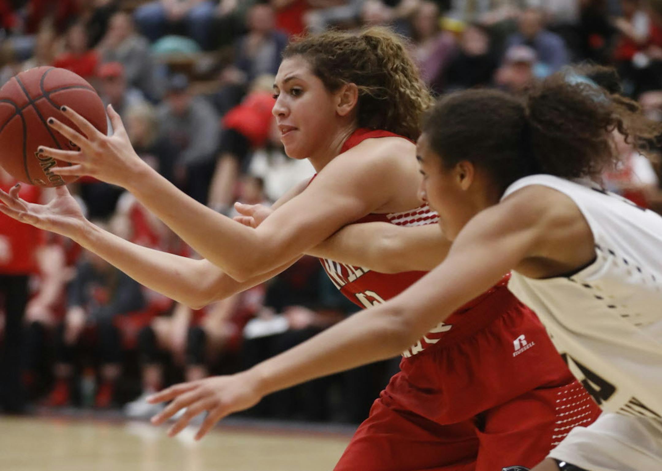 Ke James(50) looks to post up against Mykel Parham(40) of Apple Valley.]Lakeville North takes on Apple Valley in girl's basketball at Lakeville North's gymnasium. 1/9/2018Richard Tsong-Taatariiïrtsong-taatarii@startribune.com