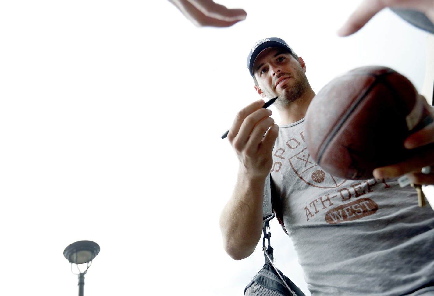 Minnesota Vikings quarterback Christian Ponder signed autographs for fans after arriving in Mankato for training camp. ] CARLOS GONZALEZ cgonzalez@startribune.com July 25, 2013, Minnesota Vikings Training Camp, Mankato, Minn., Minnesota State University, Mankato