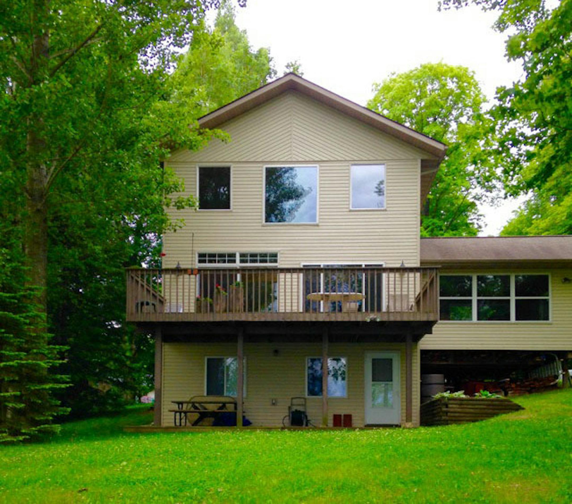 A new cabin was built in 2001 after the old one was razed.