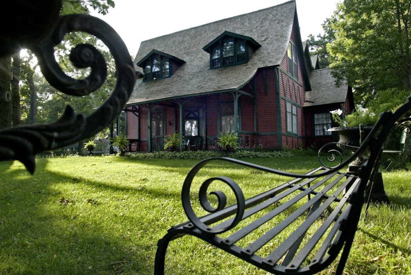 The Fillebrown House was built in 1879 on the shore of White Bear Lake as a summer cottage by Charles Noyes. It represents the American picturesque architecture that was prevalent along area shorelines.