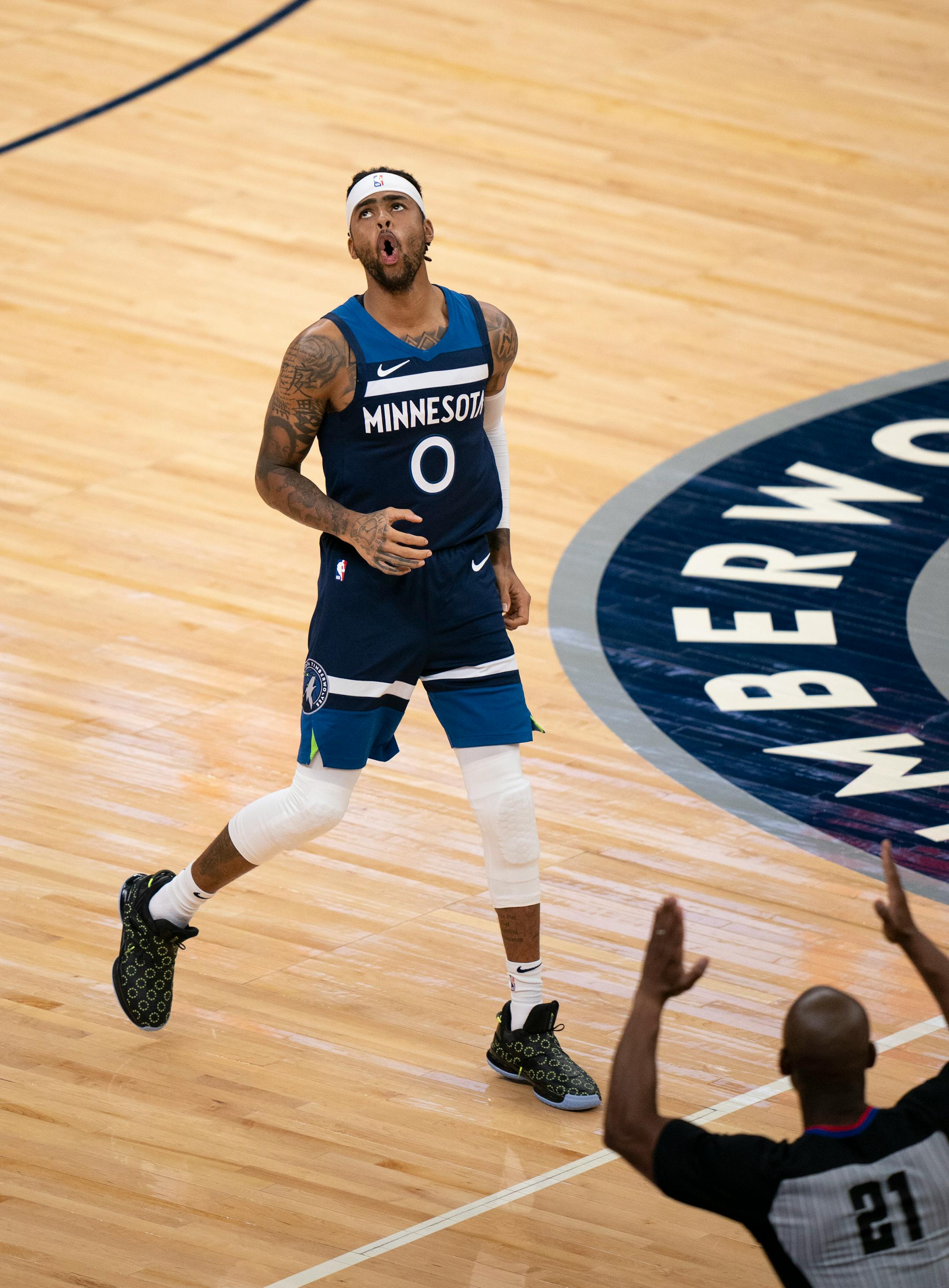 Minnesota Timberwolves guard D'Angelo Russell (0) reacted after hitting a second consecutive 3-point shot in the fourth quarter. He led the Wolves with 25 points.