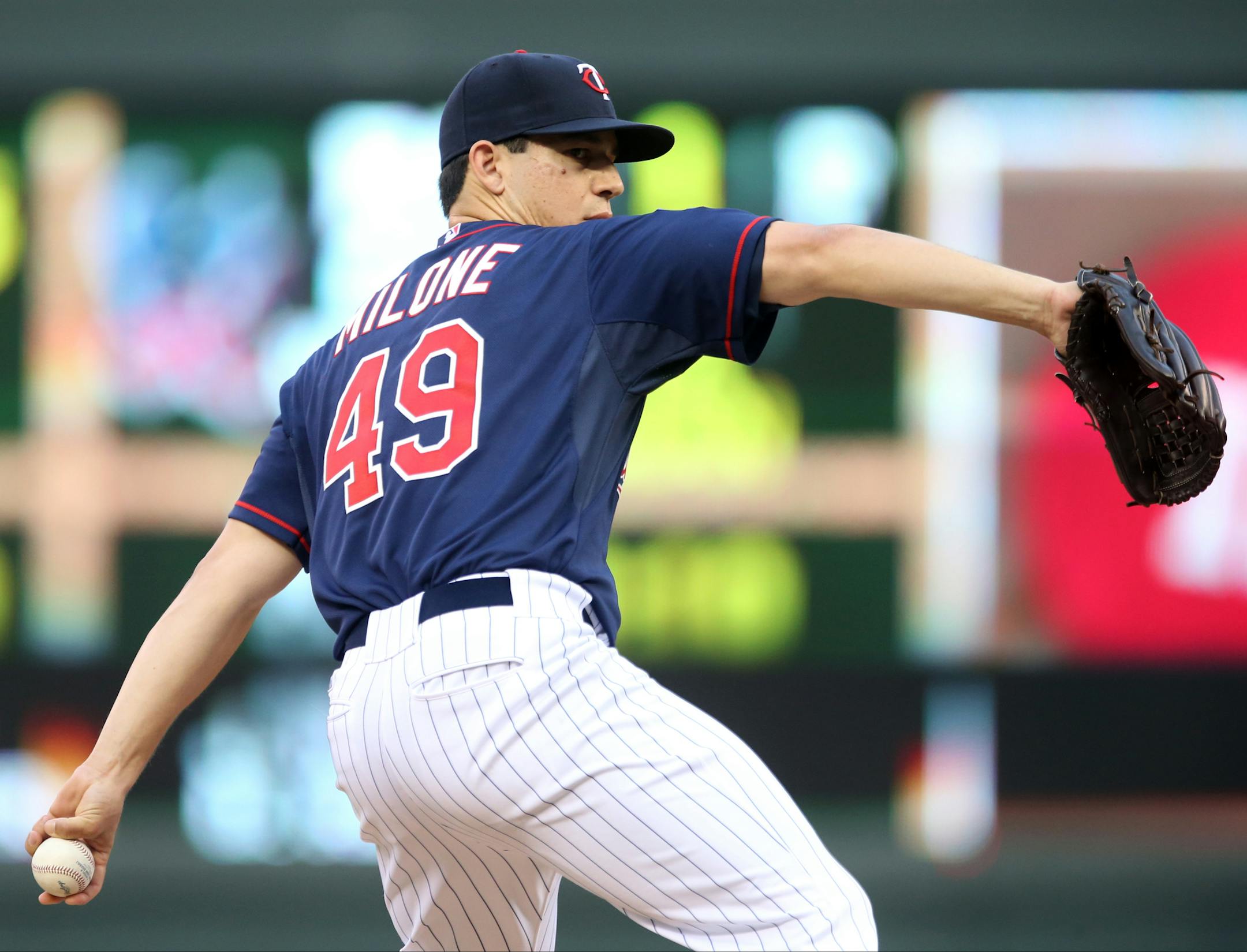 Minnesota Twins starting pitcher Tommy Milone