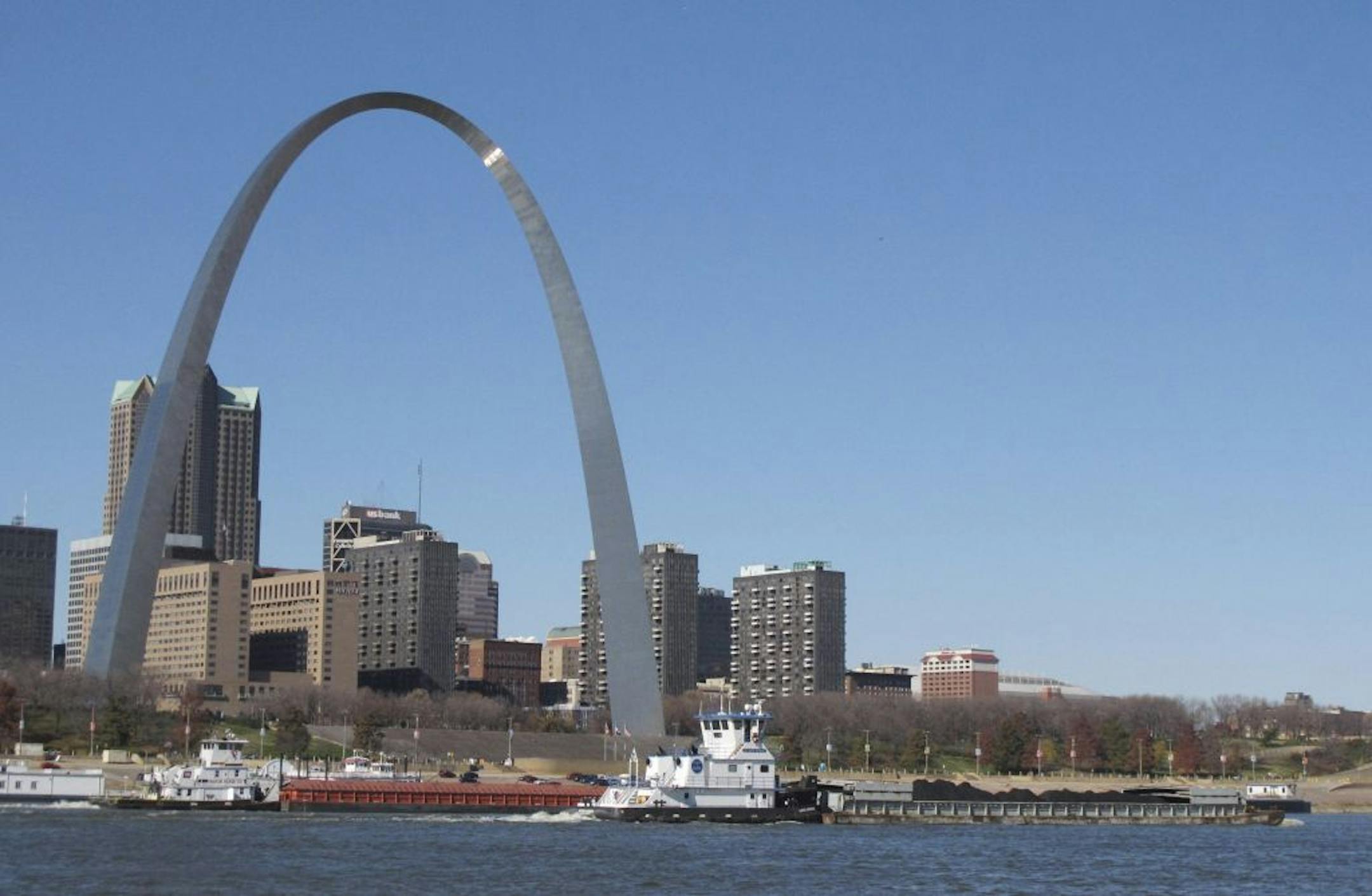 St. Louis, Missouri arch is known as the "Gateway to the West"