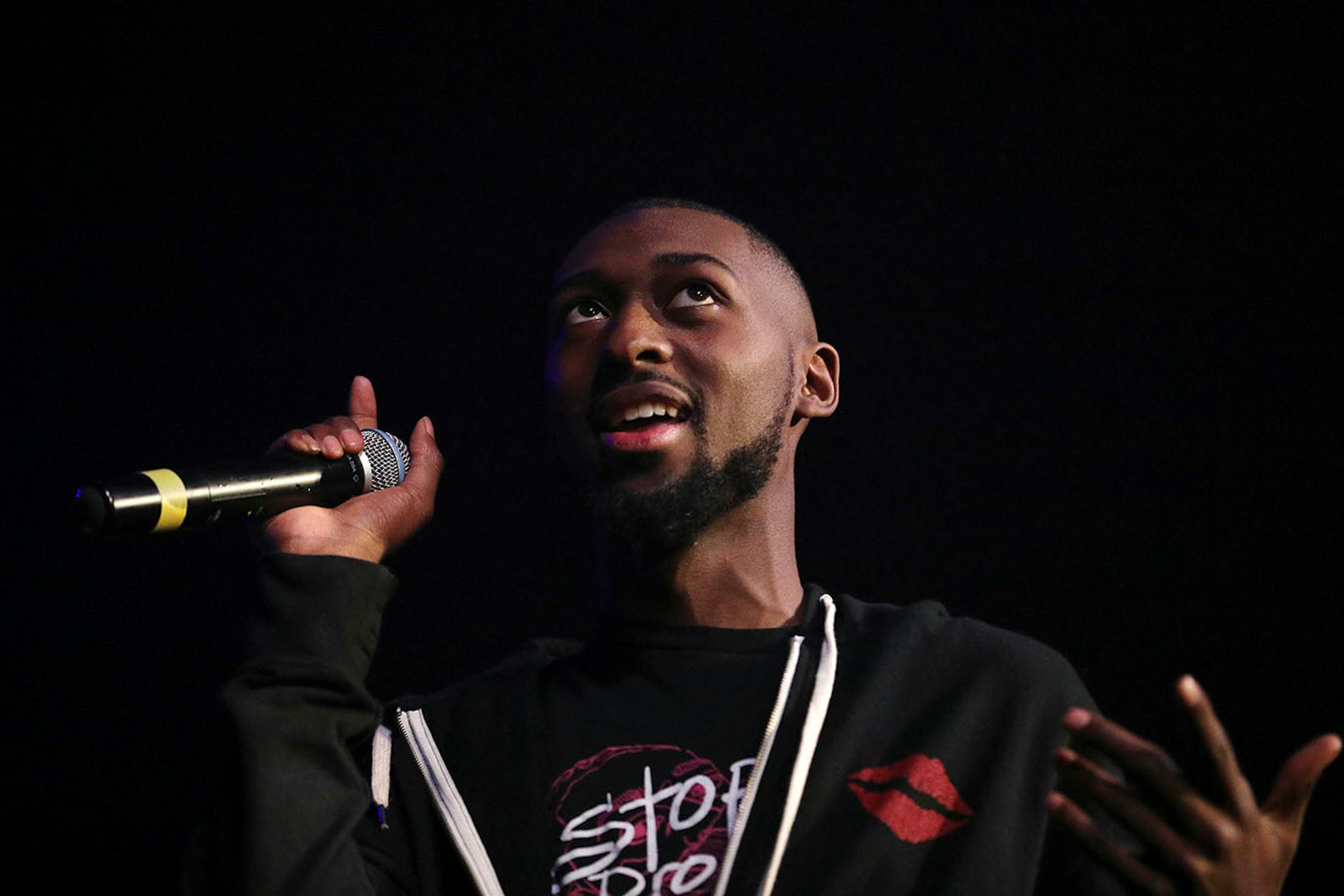 Dwynell Roland performed.