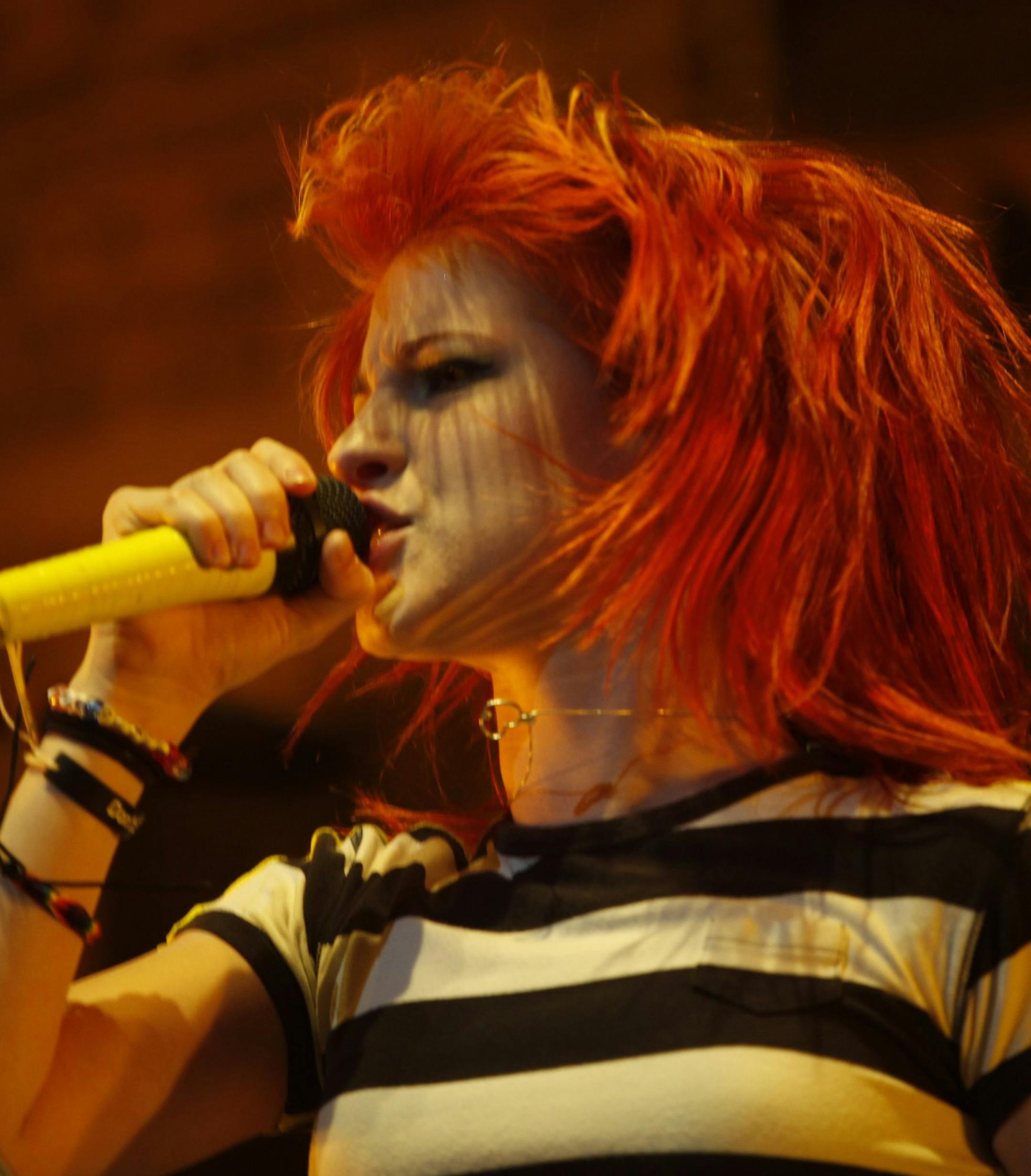 Hayley Williams, lead singer for the band Paramore, opening for No Dought Xcel Energy Center in in 2009