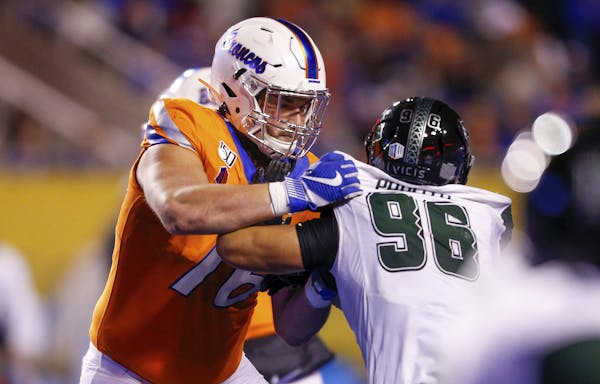 Patient Vikings grab lineman they wanted, Boise State's Cleveland, in Round 2