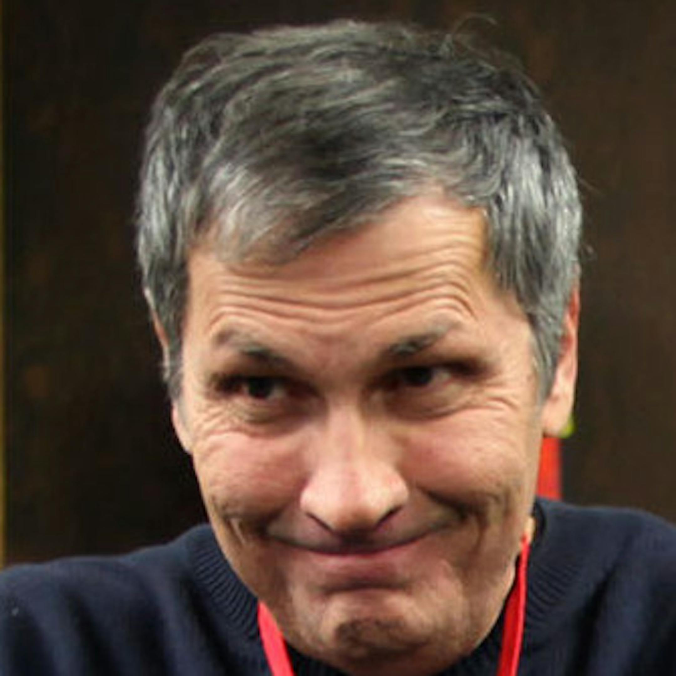 KYNDELL HARKNESS ‚Ä¢ kyndell.harkness@startribune.com MINNEAPOLIS 12/9/10 Artist Steve Busa will be working with students to incorporate theater into their lessons as a part of "Artist-in-Rsidence"-type programs in Twin Cities schools. IN THIS PHOTO : Artist Steve Busa had this group of fourth graders making sounds that they imagined when the heard the story "The Tortoise and the Hare" at Lake Nokomis Community School.