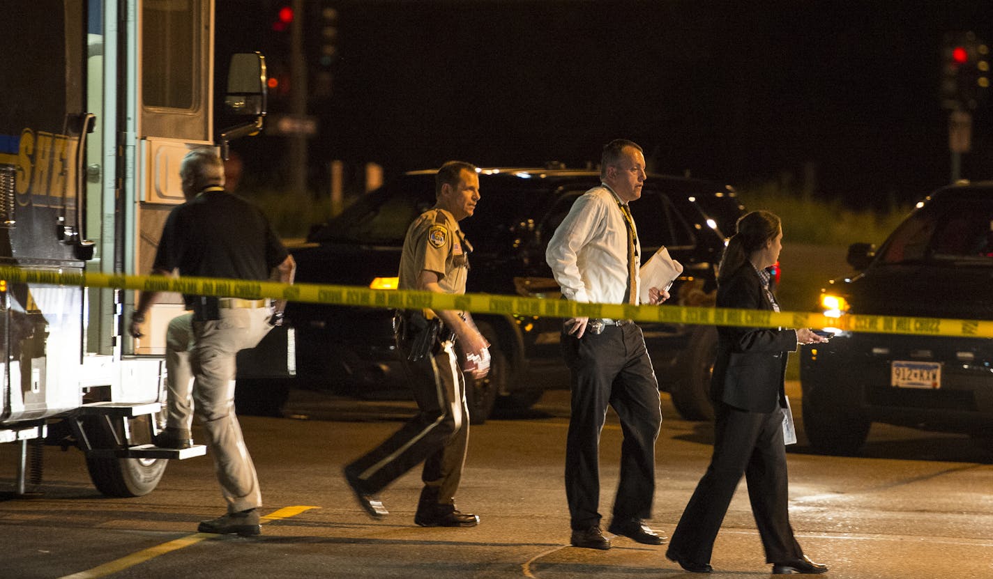 Police responded to an officer-involved shooting at an Arby's in Plymouth on Thursday, July 23, 2015. ] Aaron Lavinsky &#x2022; aaron.lavinsky@startribune.com ORG XMIT: MIN1507232309132041