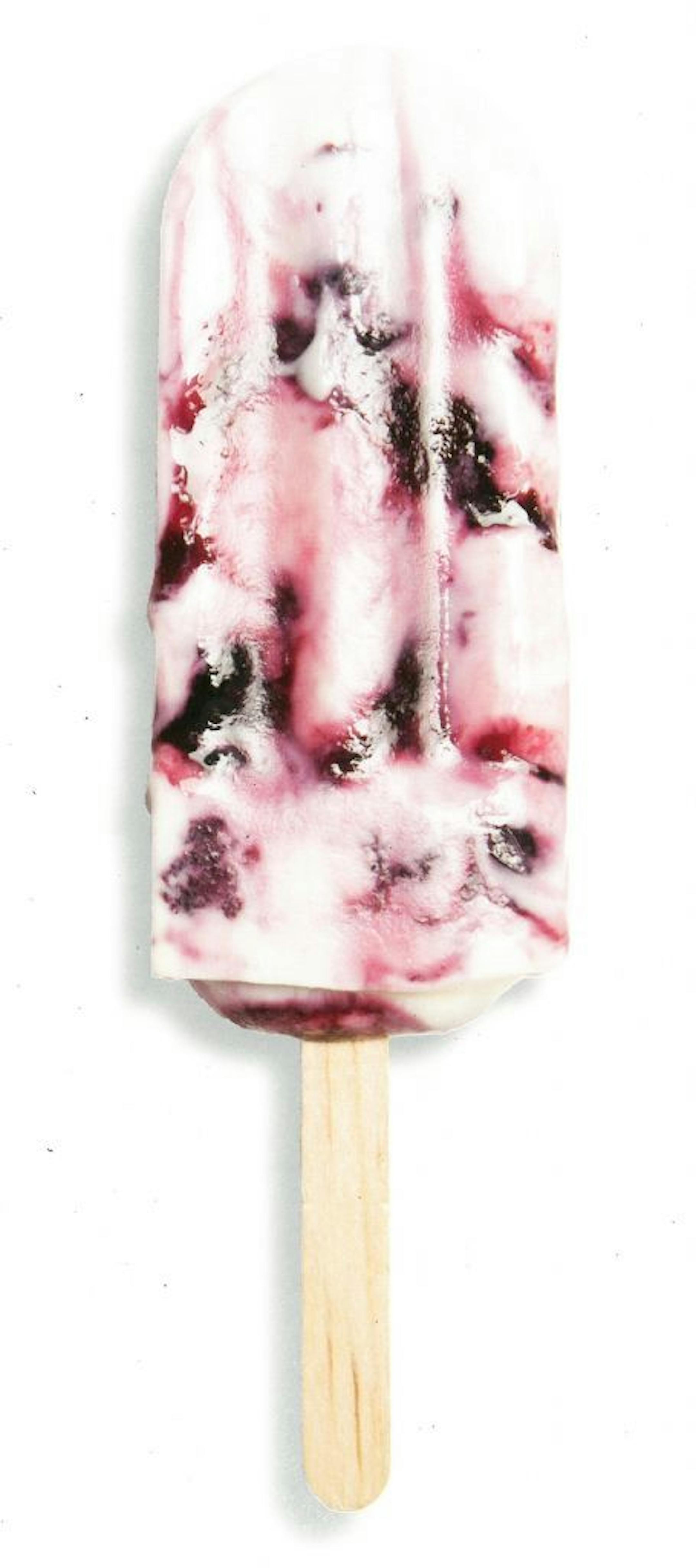Blueberry-yogurt ice pop.