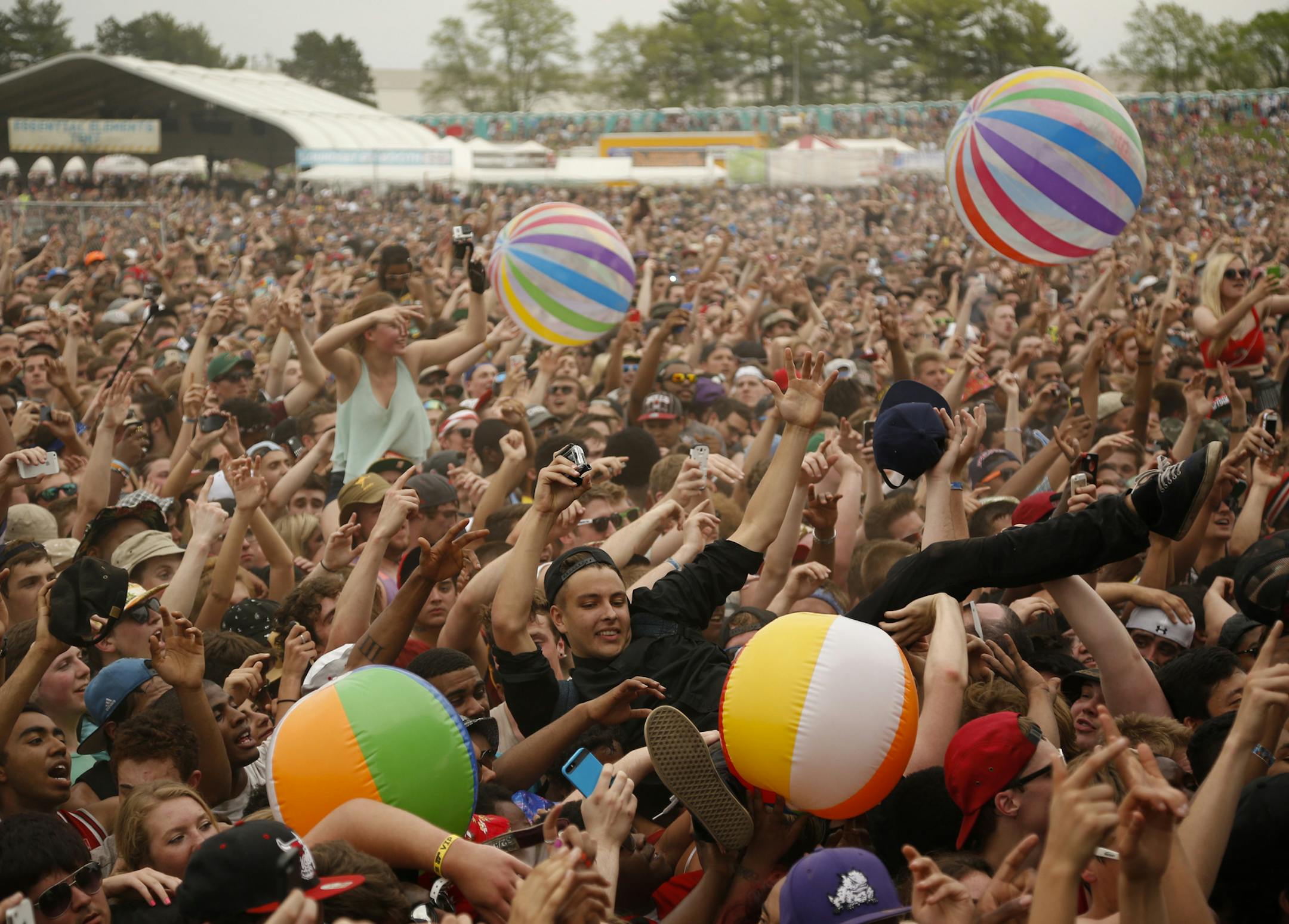 The crowd reacted to Chance the Rapper during his set at Soundset Sunday afternoon. ] JEFF WHEELER ‚Ä¢ jeff.wheeler@startribune.com The annual Soundset indie rap festival descended on Canterbury Park in Shakopee Sunday, May 25, 2014 for the seventh year in a row.