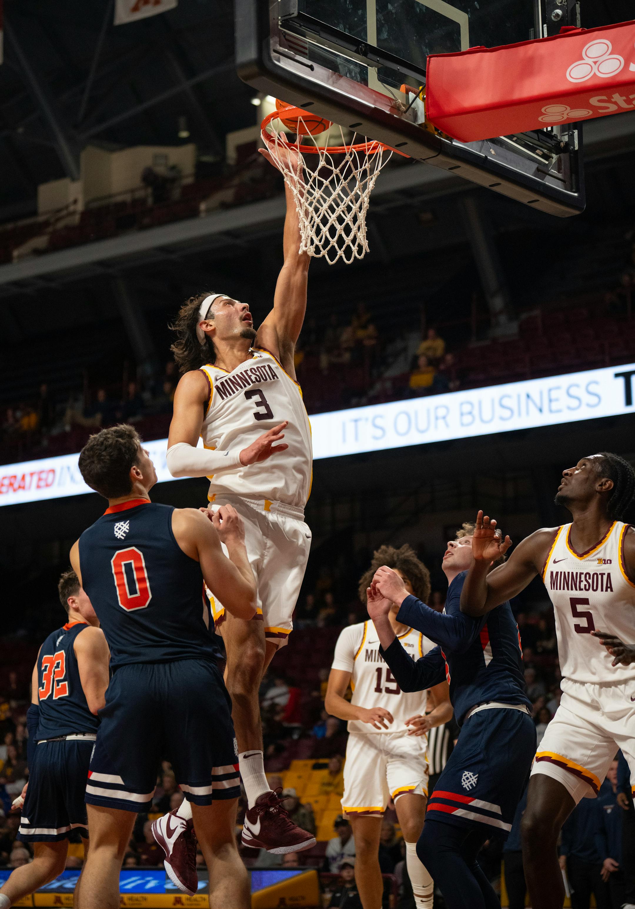 Minnesota Gophers forward Dawson Garcia (3) with a first half put back.