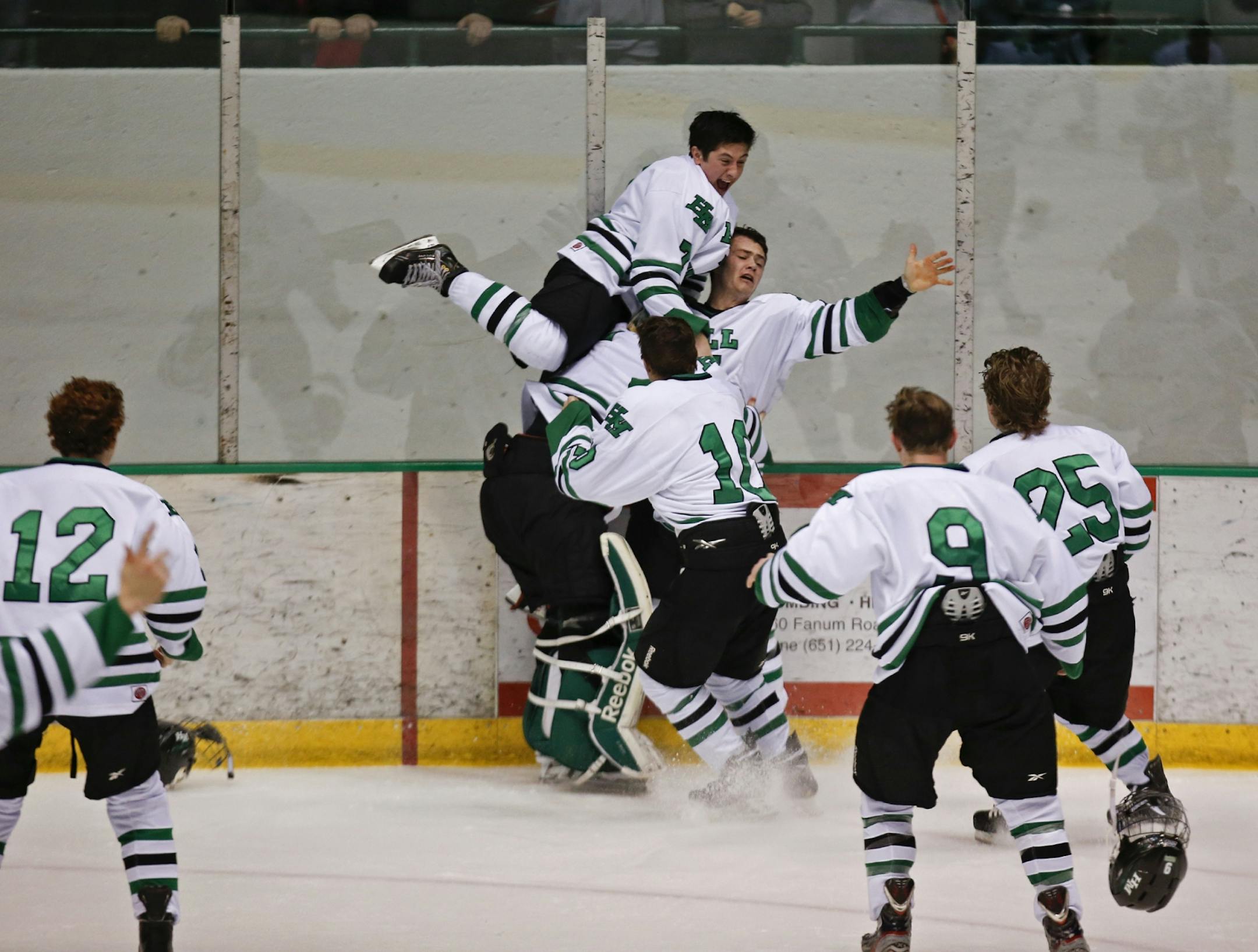 No.1-seeded Hill-Murray plays at 6 p.m. in the first round of the 2A state tournament.