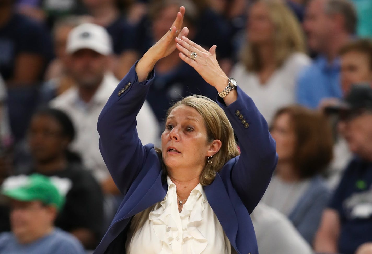 Lynx head coach Cheryl Reeve signaled for a fourth quarter time out. ] JEFF WHEELER • jeff.wheeler@startribune.com The Minnesota Lynx defeated the Indiana Fever 81-73 in an WNBA basketball game Sunday night, September 1, 2019 at Target Center in Minneapolis.