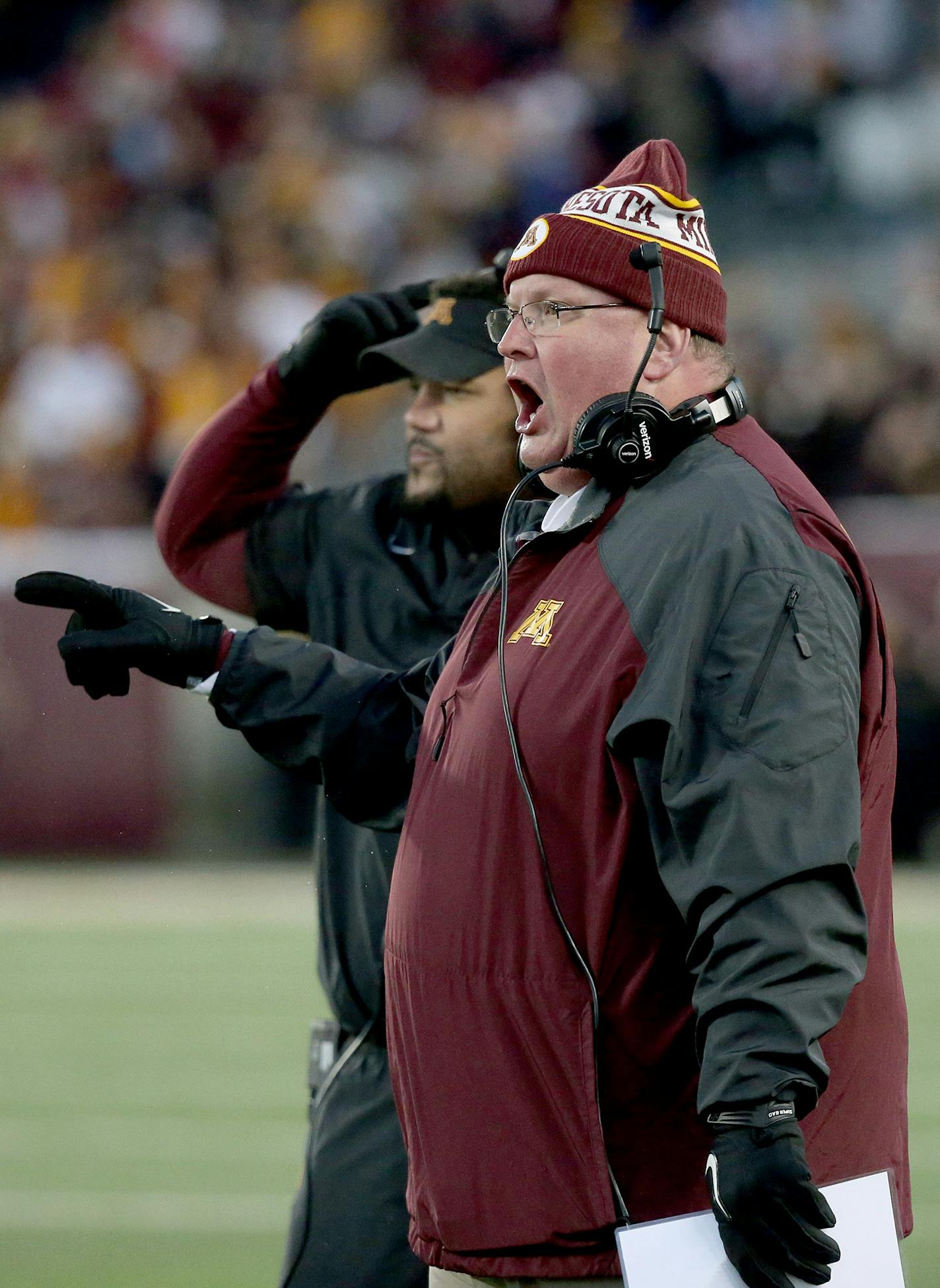 Minnesota's Tracy Claeys showed his frustration in the third quarter as Minnesota took on Wisconsin at TCF Bank Stadium, Saturday, November 28, 2015 in Minneapolis, MN. ] (ELIZABETH FLORES/STAR TRIBUNE) ELIZABETH FLORES &#x2022; eflores@startribune.com ORG XMIT: MIN1511281847541365