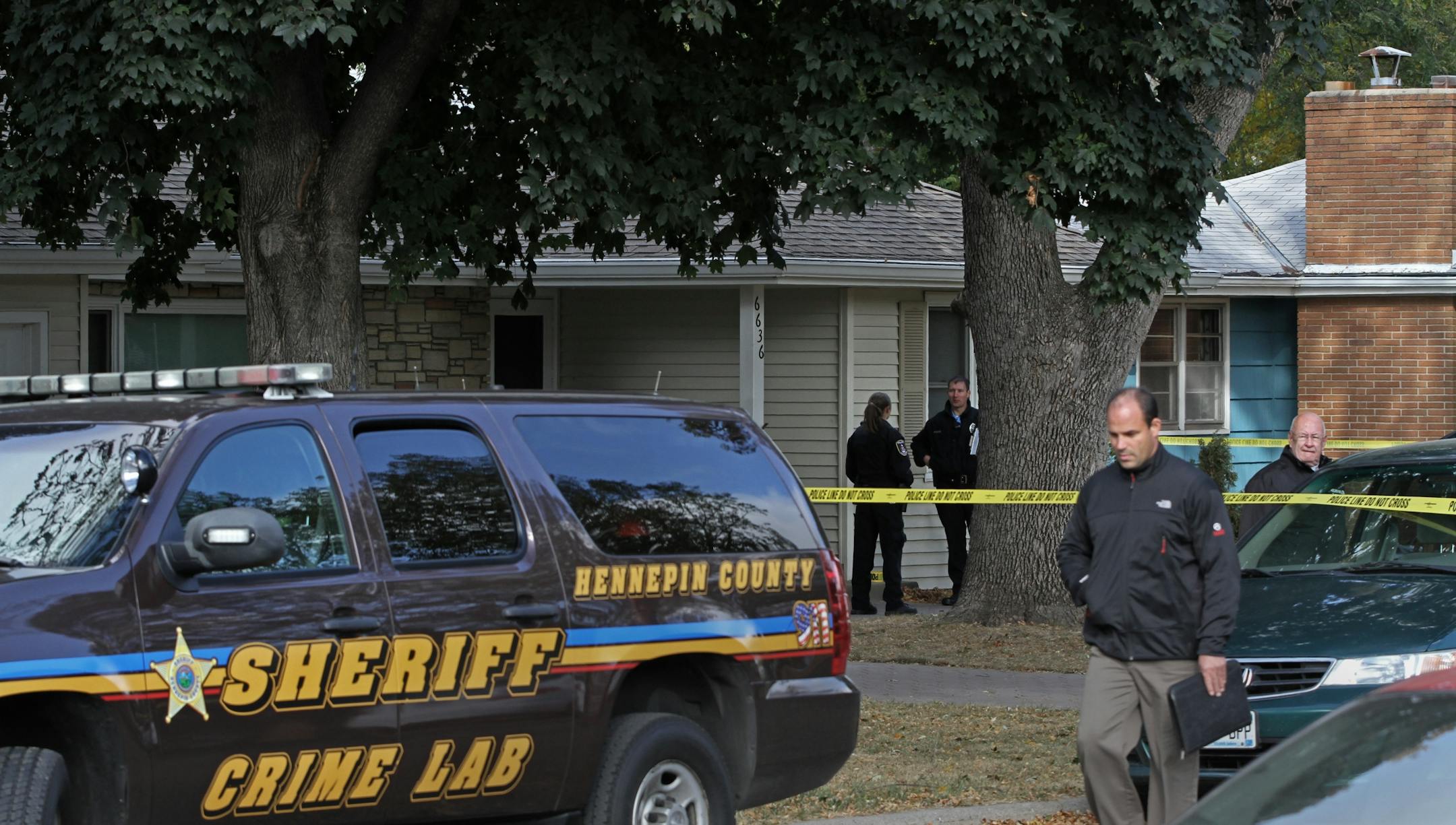 Shooting scene at 6636 Park Ave. South in Richfield on 10/5/12.