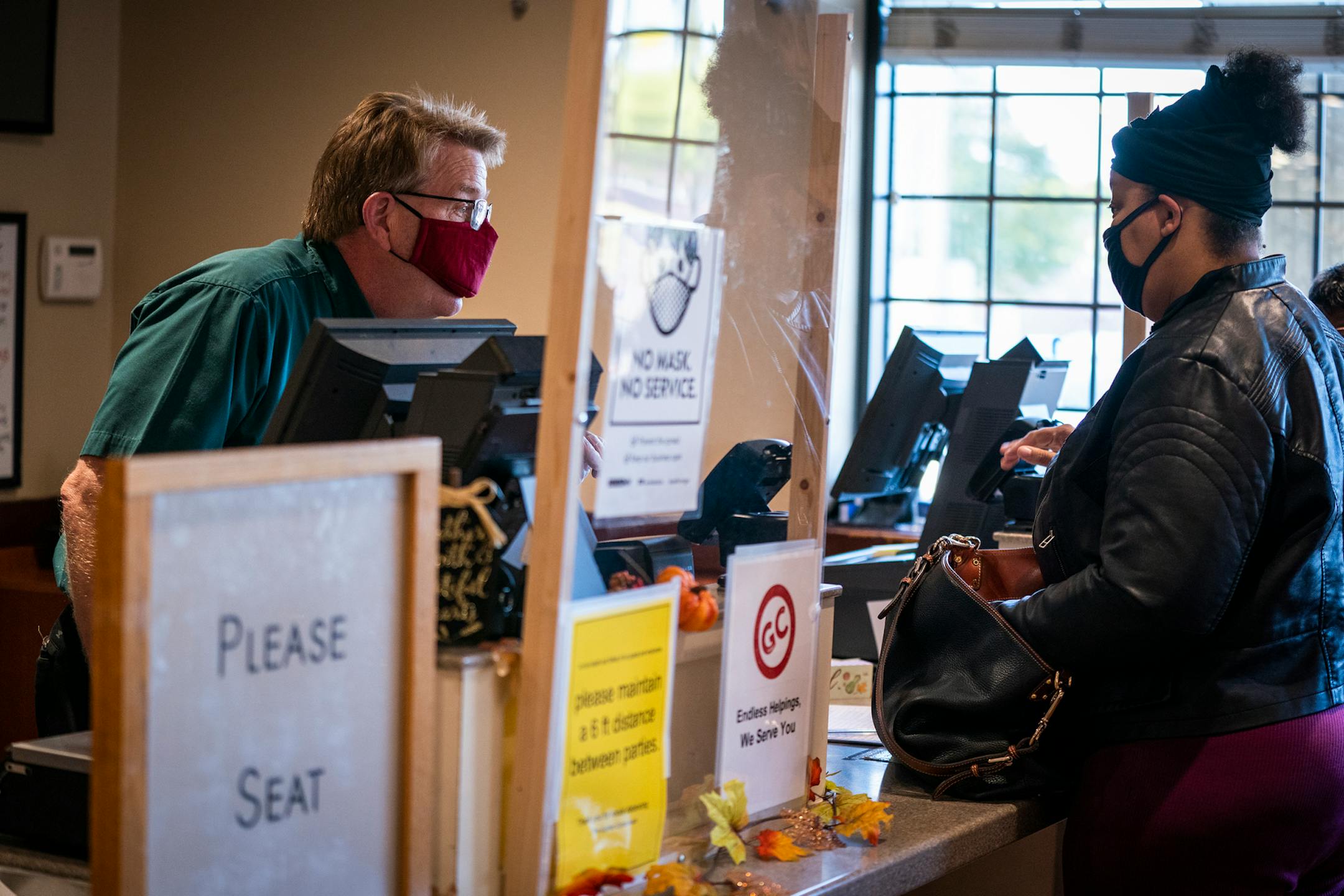 Manager Marco Hanson manned the cash register at the Golden Coral Buffet and Grill. ] LEILA NAVIDI • leila.navidi@startribune.com BACKGROUND INFORMATION: Golden Corral Buffet and Grill in Maple Grove on Friday, October 2, 2020.