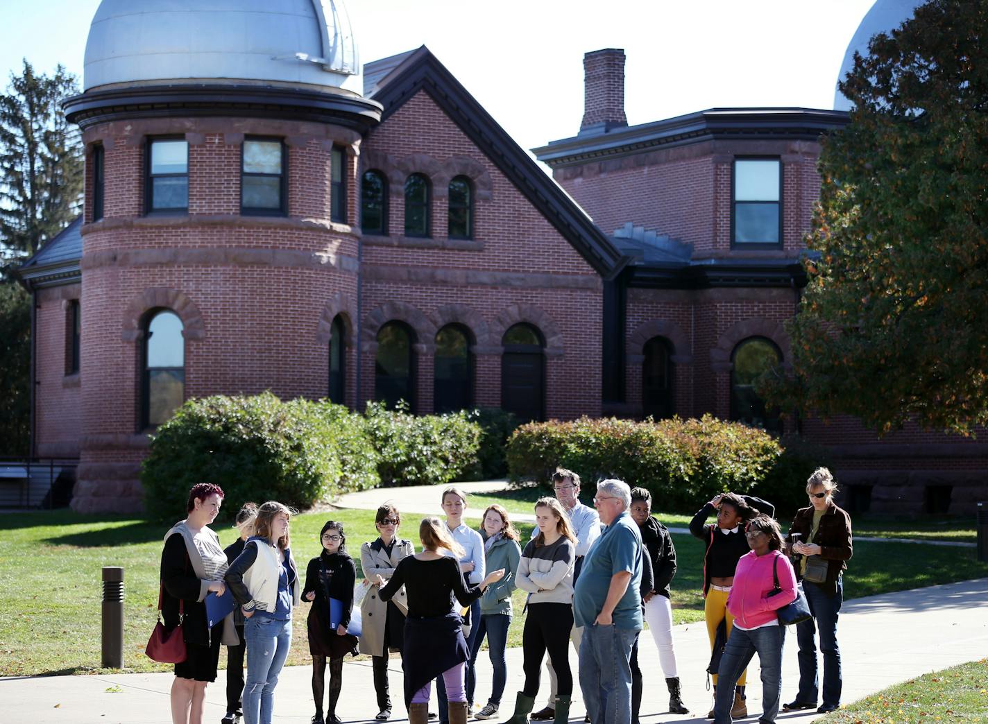 Dana Spencer a junior at Carleton gave a tour of Carleton College to high school students and there parents Thursday October 15, 2015 in Northfield, MN. ] With the cost of attendance soaring past $50,000 a year, private colleges in Minnesota are doing everything they can to soften the blow of sticker shock. Even Carleton College, the first Minnesota school to surpass the $60,000 mark, insists that it's "surprisingly affordable" for most families (when you take financial aid into account). Jerry