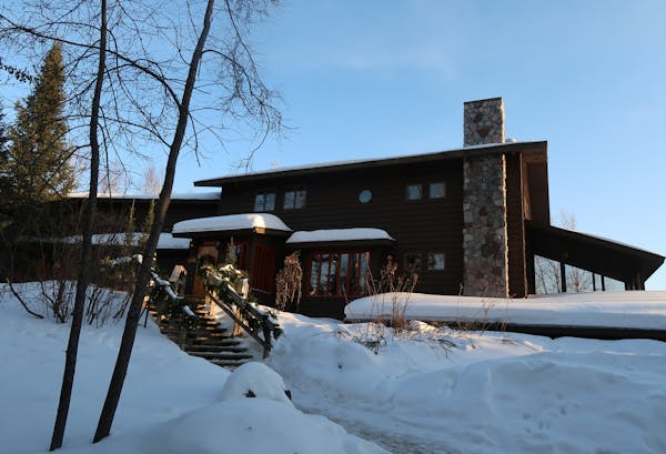 Family-run Bearskin Lodge has four accomodations adjacent to the lodge and 11 cabins, all near the shore of Bearskin Lake, off the Gunflint Trail. Pho
