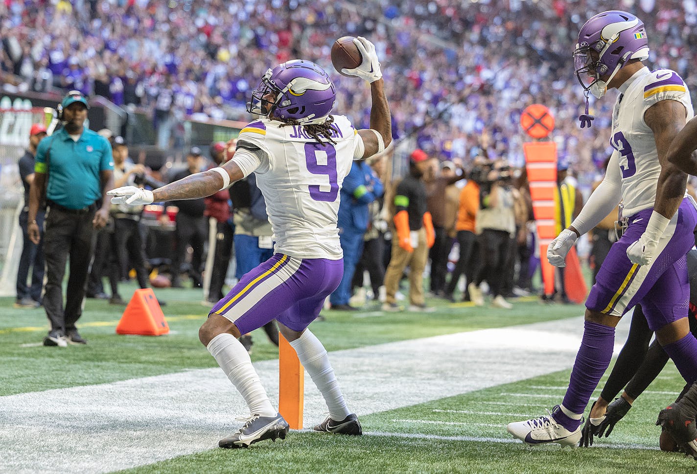 Vikings wide receiver Trishton Jackson (9) celebrates a two-point conversion in the third quarter at Mercedes-Benz Stadium in Atlanta, Georgia, on Friday, Nov. 3, 2023. ] Elizabeth Flores • liz.flores@startribune.com