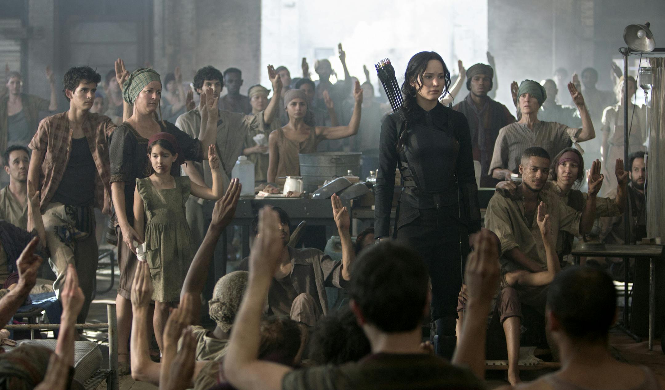 Jennifer Lawrence stars as ‚ÄòKatniss Everdeen‚Äô in THE HUNGER GAMES: MOCKINGJAY ‚Äì PART 1. Photo Credit: Murray Close / Lionsgate ORG XMIT: MIN1411041247343937