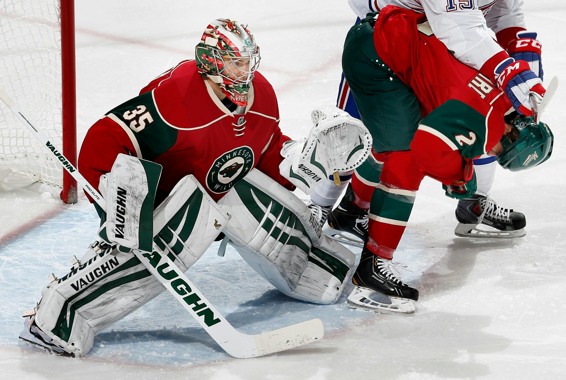 Minnesota Wild goalie Darcy Kuemper (35)