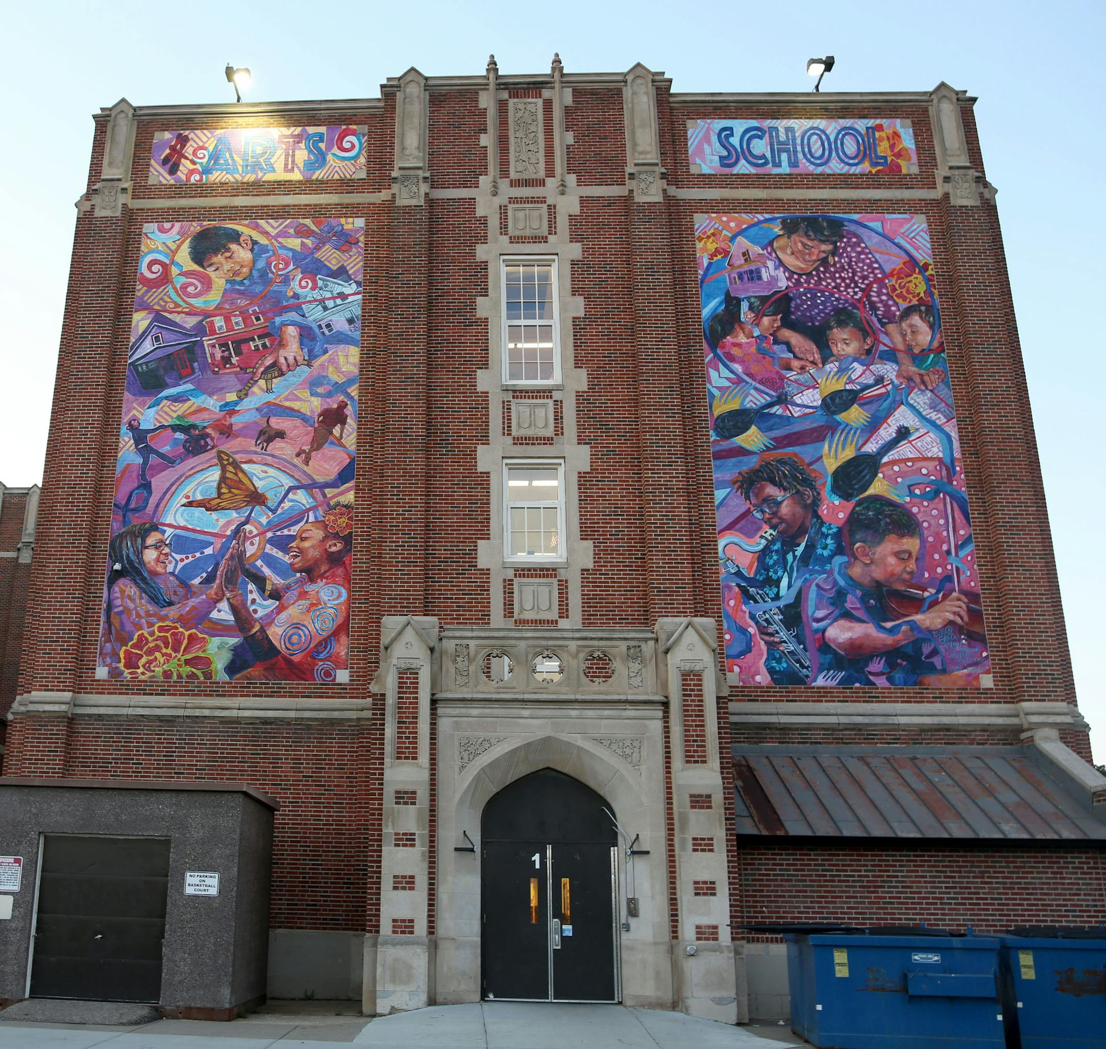 A section of the new mural at Folwell Performing Arts Magnet school ] (KYNDELL HARKNESS/STAR TRIBUNE) kyndell.harkness@startribune.com Unveiling of the Folwell Performing Arts Magnet school's mural in Minneapolis , Min., Thursday August 20, 2015.