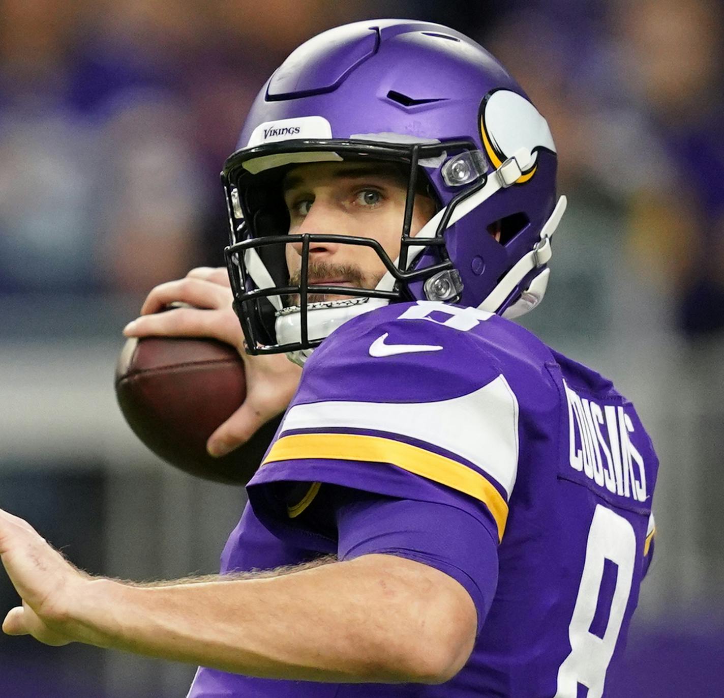 Minnesota Vikings quarterback Kirk Cousins (8) looked to make a long pass as he warmed up on the field ahead of Sunday's game against the Chicago Bears. ] ANTHONY SOUFFLE &#x2022; anthony.souffle@startribune.com The Minnesota Vikings played the Chicago Bears in their last NFL game of the regular season Sunday, Dec. 29, 2019 at U.S. Bank Stadium in Minneapolis. ORG XMIT: MIN1912291140252435