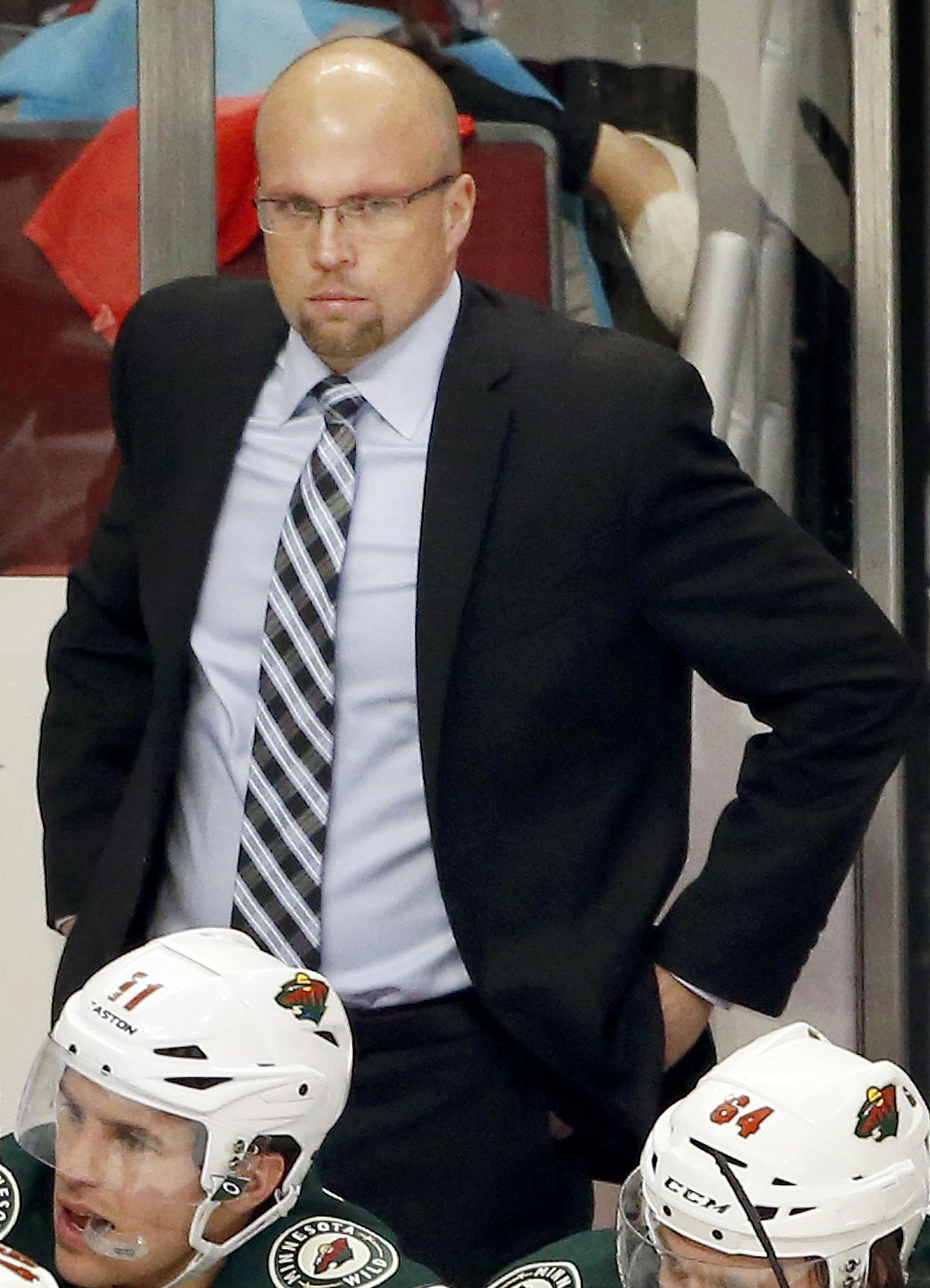 Minnesota Wild coach Mike Yeo in the second period. ] CARLOS GONZALEZ cgonzalez@startribune.com - May 2, 2014, Chicago, Illinois, United Center, NHL, Minnesota Wild vs. Chicago Blackhawks, Stanley Cup Playoffs Round 2, Game 1