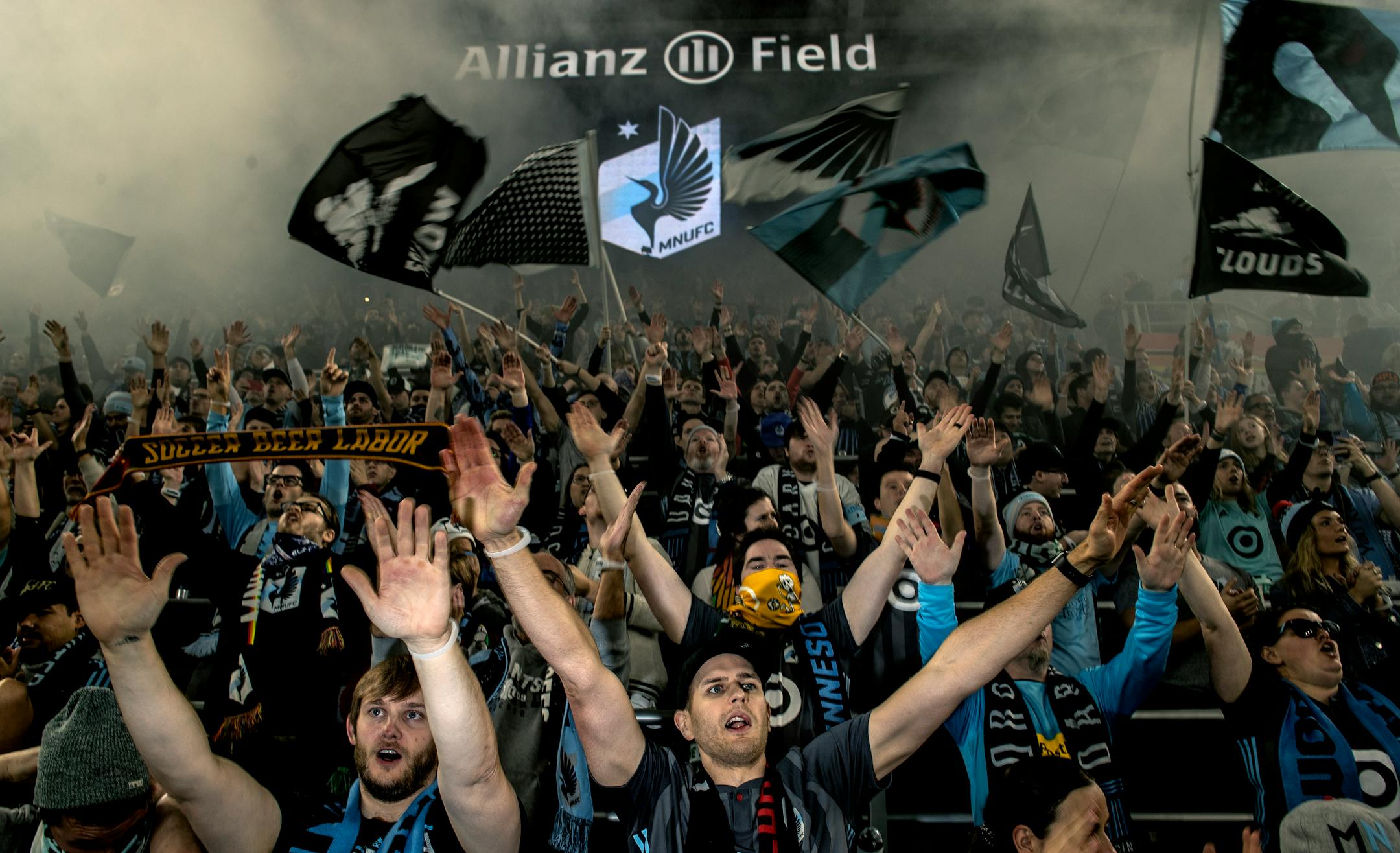 Minnesota United FC fans at the start of the game.