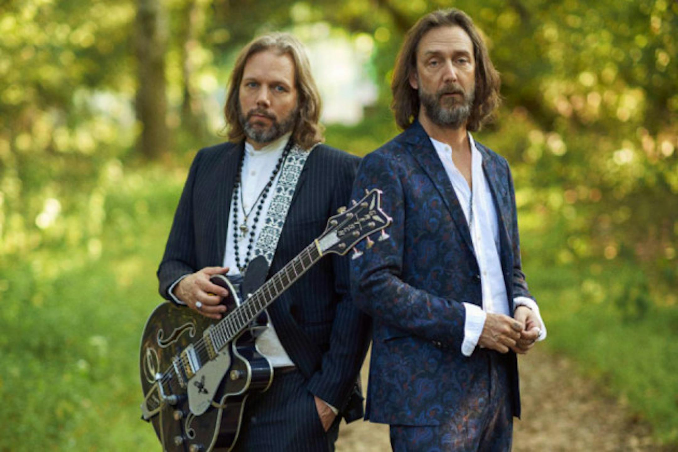 Rich Robinson, left, and Chris Robinson are jamming again going into a summer 2020 tour. / Josh Cheuse