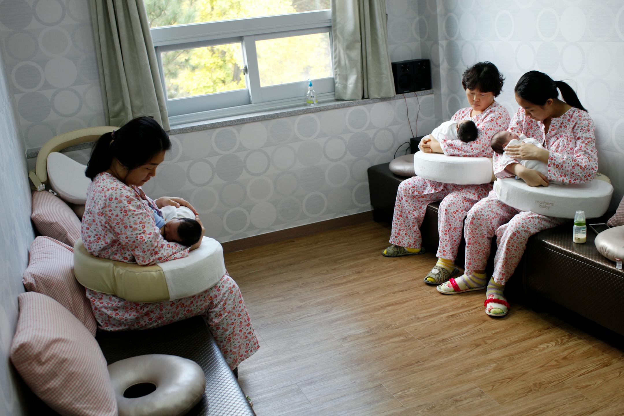 A breast-feeding room at a post-natal care center in Haenam, South Korea, Nov. 11, 2015. South KoreaÕs fertility rate, as high as six babies per woman in 1960, plunged to around 1.2 per woman in recent years, well below the Òreplacement levelÓ of 2.1 children, a rate that allows a society to maintain its population without migration. (Woohae Cho/The New York Times) ORG XMIT: XNYT82