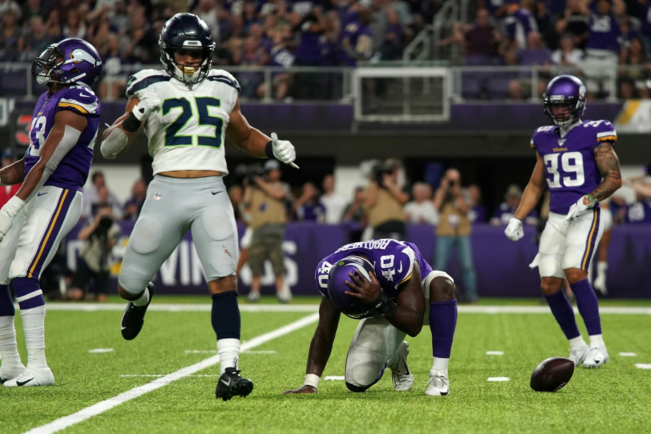 Minnesota Vikings linebacker Kentrell Brothers (40) reacted after he was unable to make an interception in the second half.