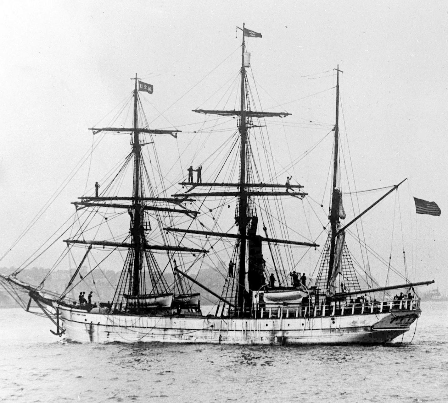 The ice breaker "City of New York" sails from New York Harbour, USA, Sept. 6, 1928, with explorer Commander Richard Byrd aboard, at the start of its 13,000 mile voyage to Antactica. (AP Photo) ORG XMIT: APHSL59022