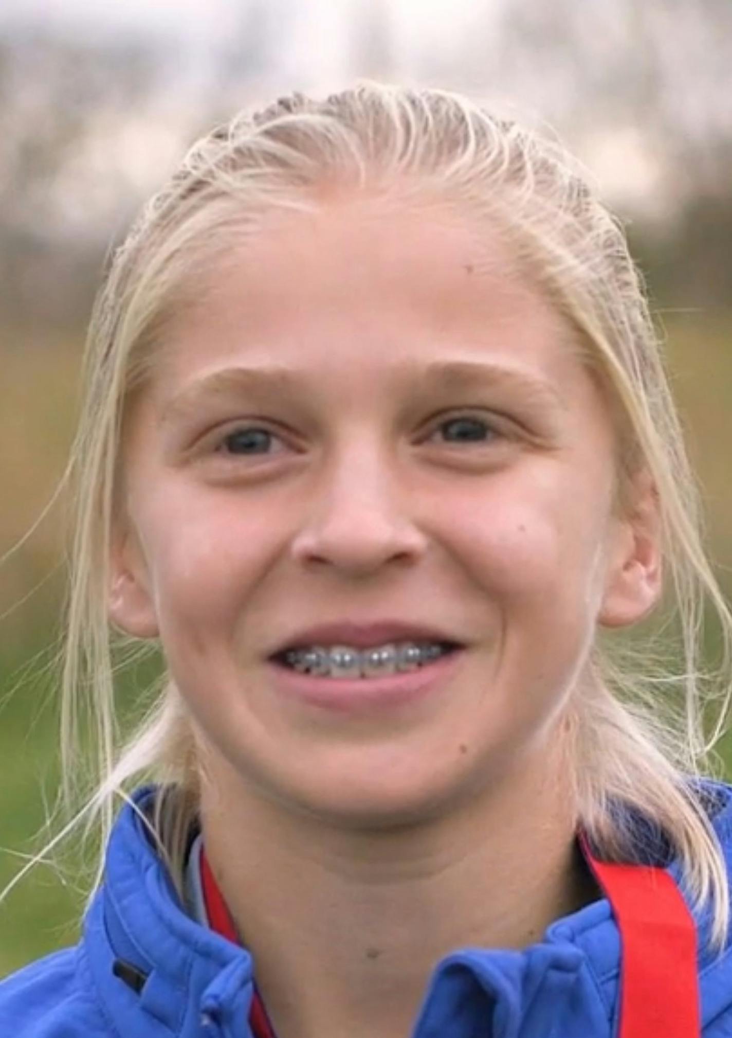 Abbey Nechanicky, Wayzata cross-country