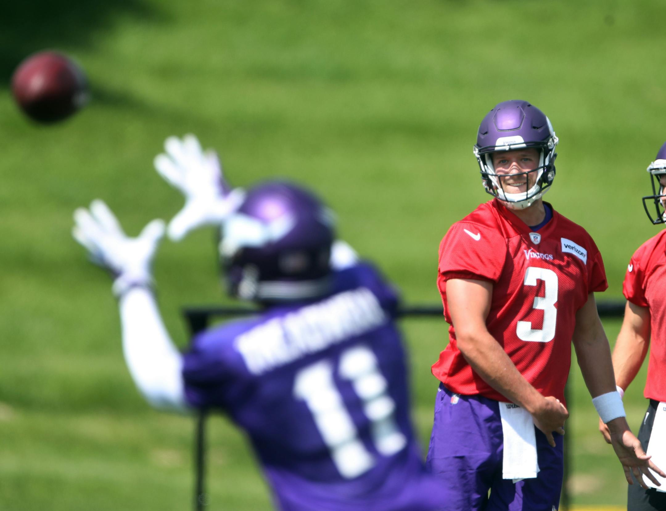 Vikings quarterback Mitch Leidner threw a pass too Laquon Treadwell