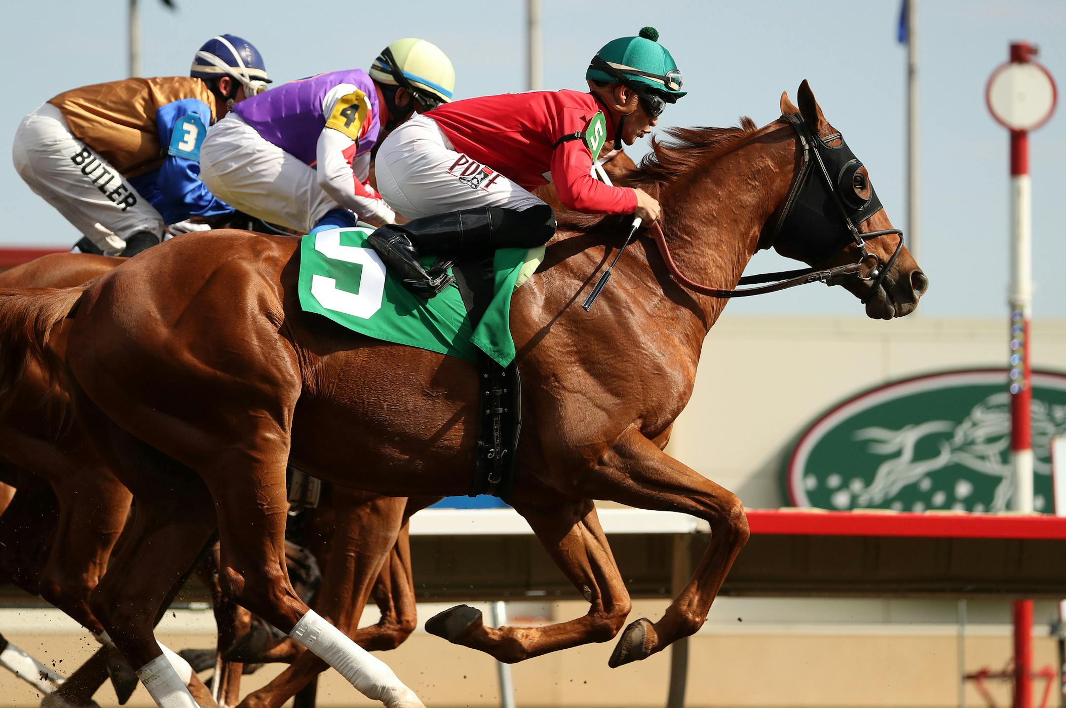 Jockey Alex Canchari riding Aces High (5) took an early lead during the first race Friday. ] ANTHONY SOUFFLE ï anthony.souffle@startribune.com Horses took to the track for the first night of live racing for the season Friday, May 5, 2017 at Canterbury Park in Shakopee, Minn.