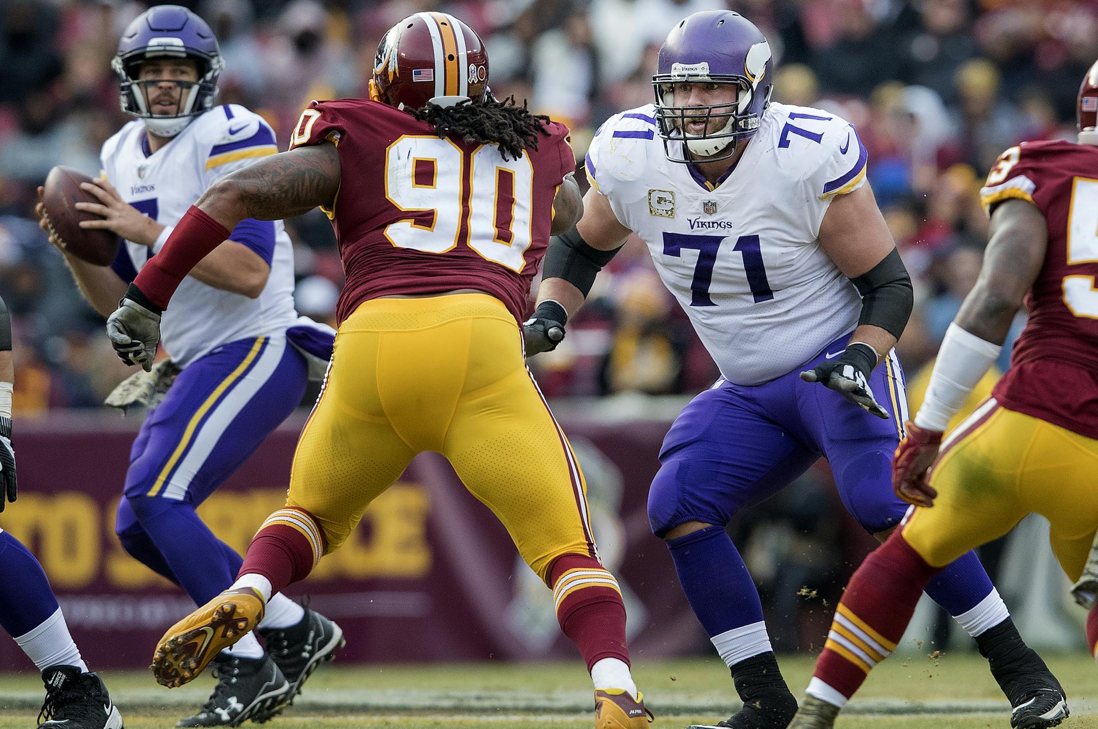 Minnesota Vikings Riley Reiff (71). ] CARLOS GONZALEZ ï cgonzalez@startribune.com - November 12, 2017, Landover, MD, FedEx Field, NFL, Minnesota Vikings vs. Washington Redskins.