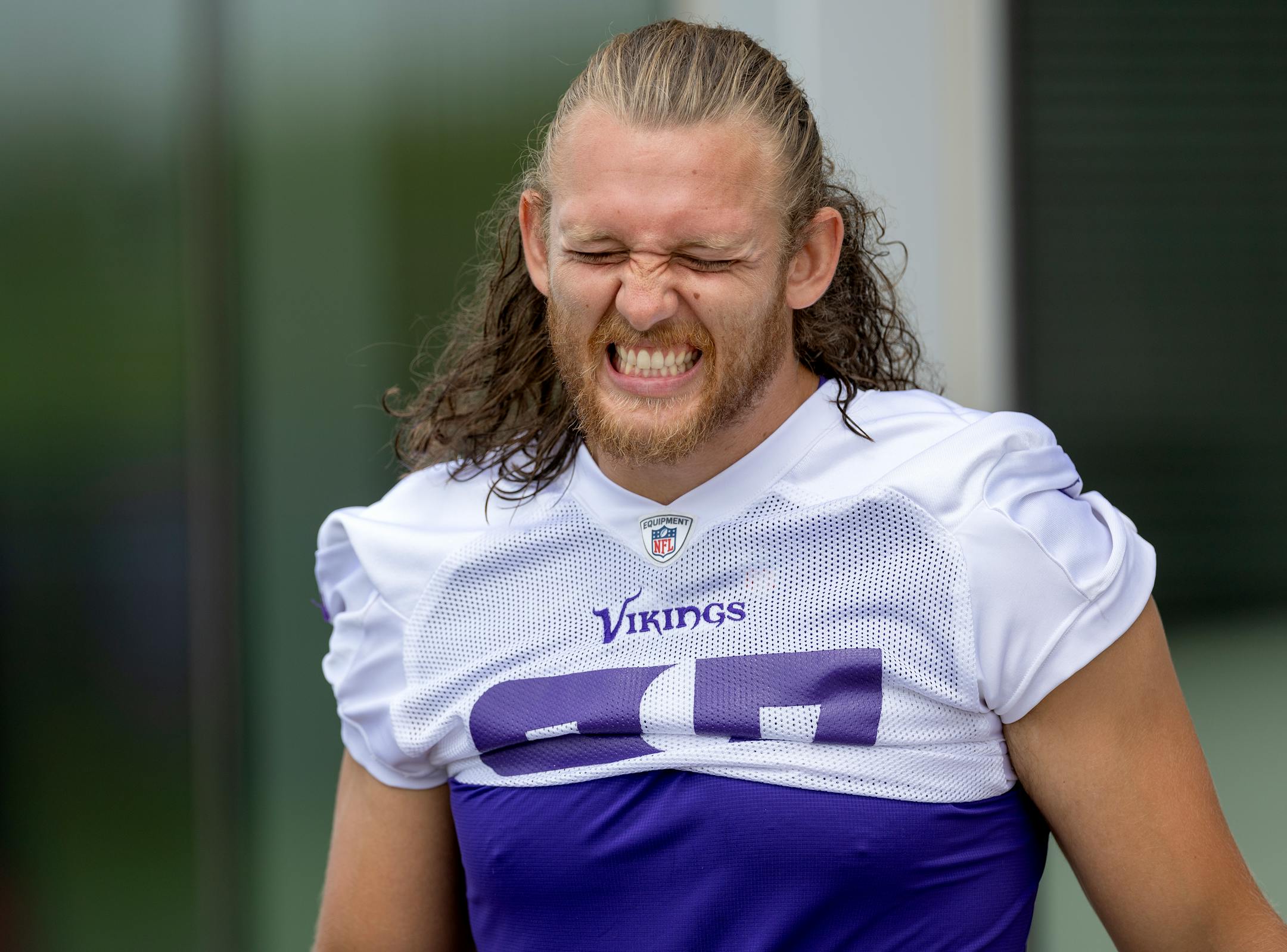 Minnesota Vikings tight end T.J. Hockenson (87) walked out for practice.