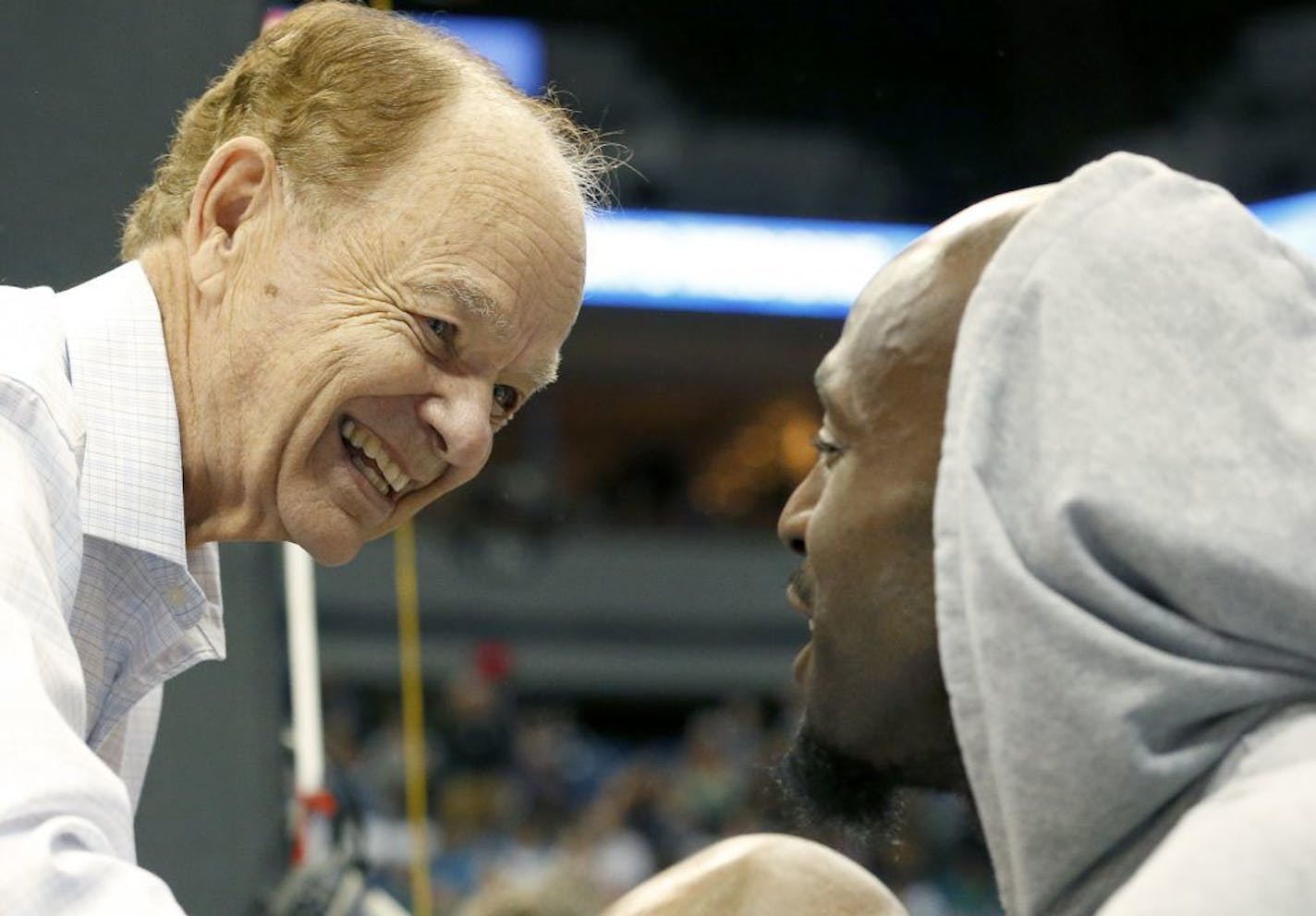 Minnesota Timberwolves and Lynx owner Glen Taylor spoke with Kevin Garnett during game 3 between the Lynx and Sparks.