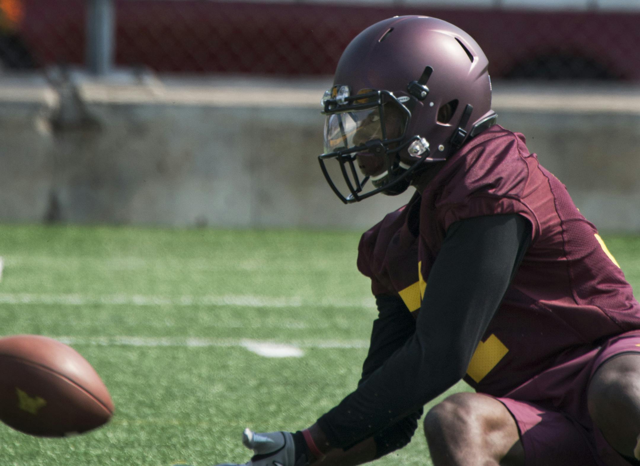 Eric Murray , Gopher #31, at practice. ] Gopher practice #2 , Gibson-Nagurski Complex, first 20 minutes only. See Joe C for specifics. 561326 20035560A (DAVID BREWSTER/STAR TRIBUNE)