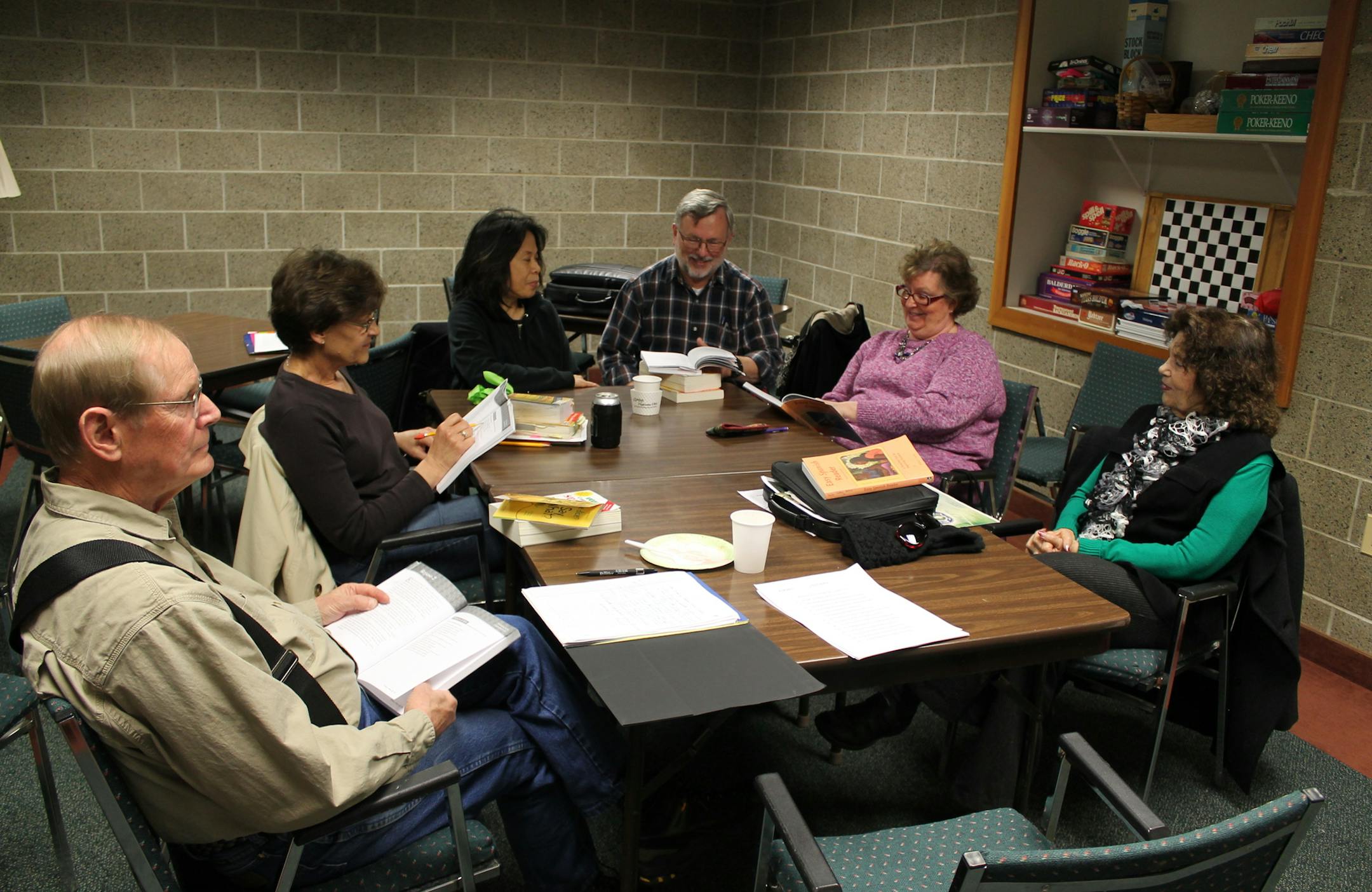 By LIALA HELAL Seniors studied Spanish at the Lakeville Senior Center on April 16, 2013. From left are Richard Wicklund, Linda Mayer, Betty Keohokalole, Walt Richie, Bev Haze, and teacher Dolores Attias.
