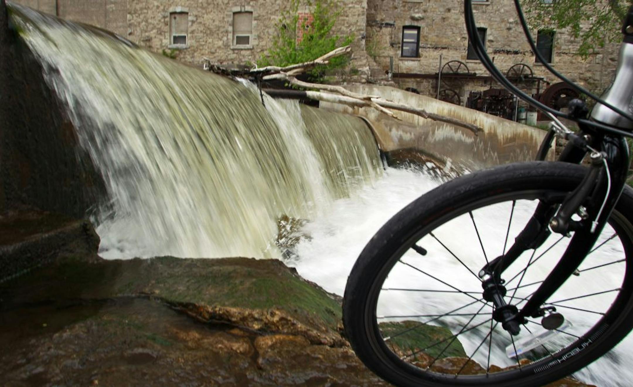 There are some great trail spots to stop and rest along side the Vermillion Falls on the south side of Hastings.