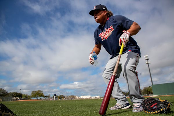 Astudillo comes out swinging in battle for Twins roster spot