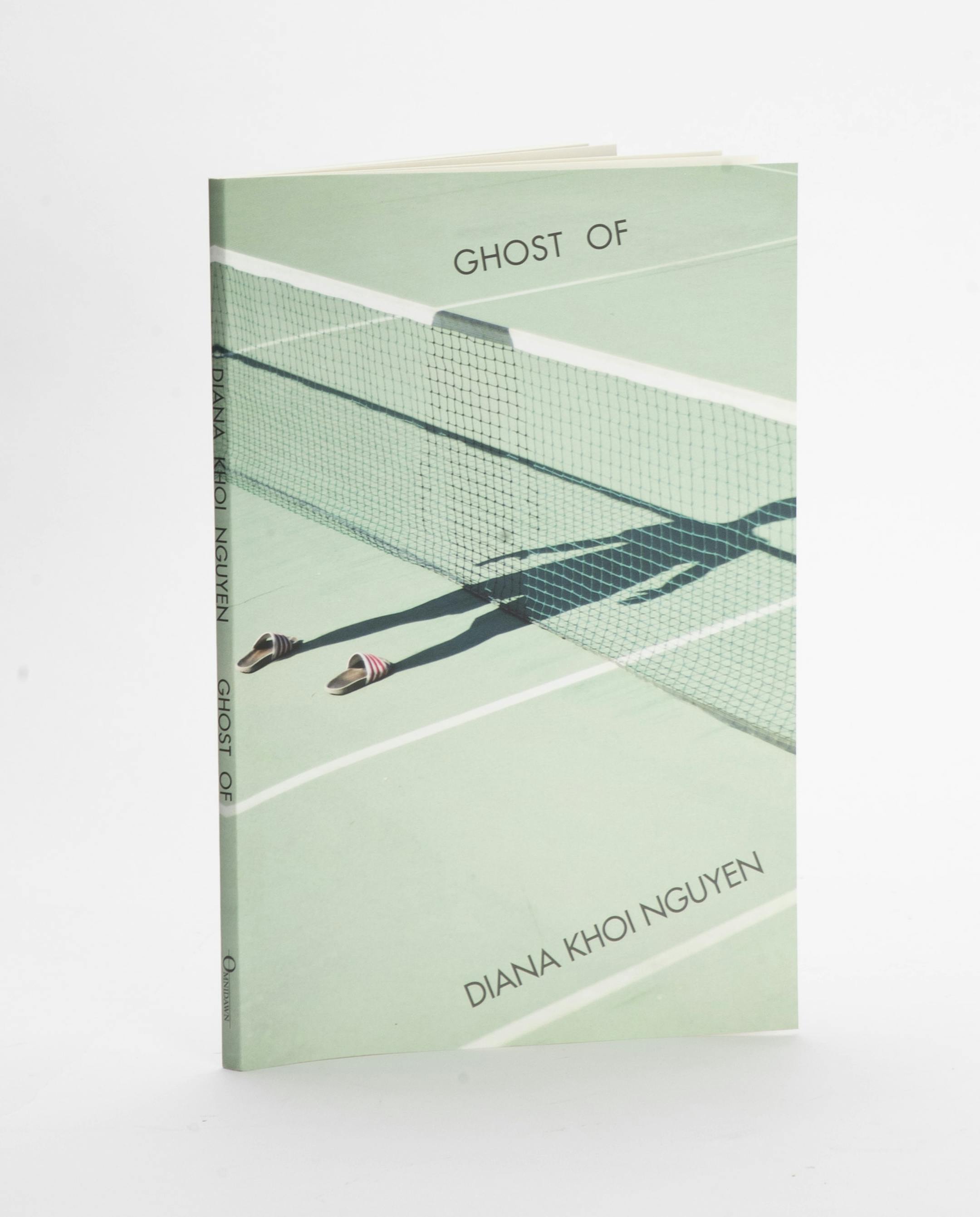 ] Minneapolis, MN ñ November 7, 2018, HOLIDAY BOOKS SECTION