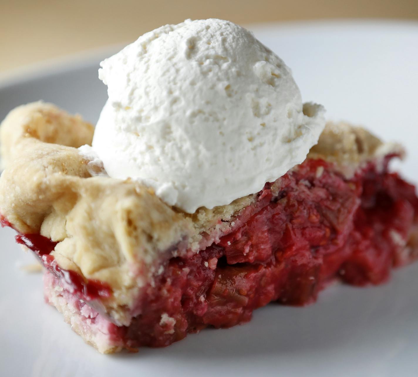 Raspberry Rhubarb pie at the New Scenic Cafe up the shore north of Duluth. ] CARLOS GONZALEZ cgonzalez@startribune.com - June 4, 2016, Duluth, MN, Taste Section Story Food, Coffee, Drinks, Bars and Restaurants of the Duluth Area