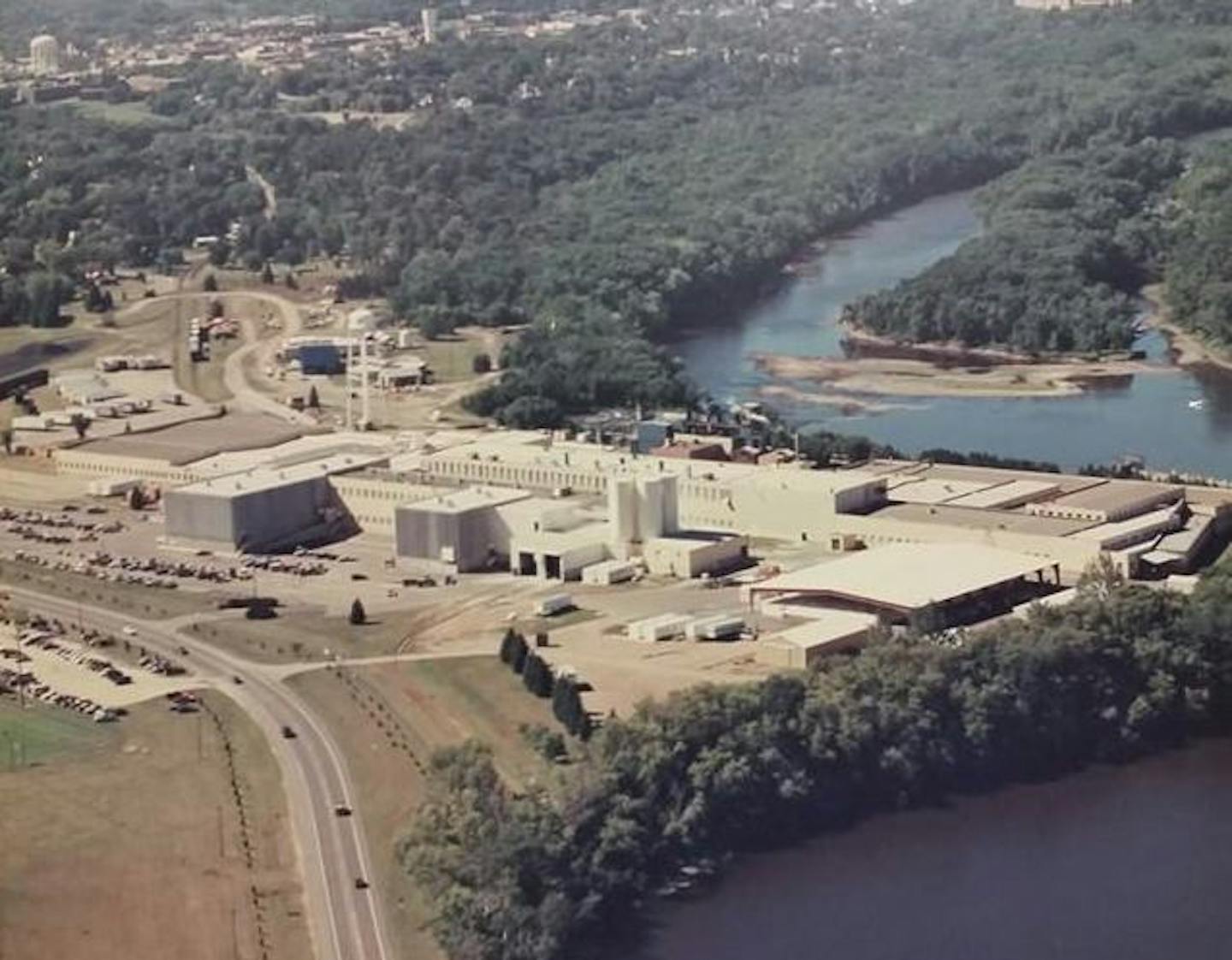 The paper mill has been a part of Brainerd&#x2019;s history for a century. Though it&#x2019;s been shuttered for more than a year, a Michigan buyer plans to give it new life as an industrial center for businesses. The buyer said he found the buildings to be well-built and strong.