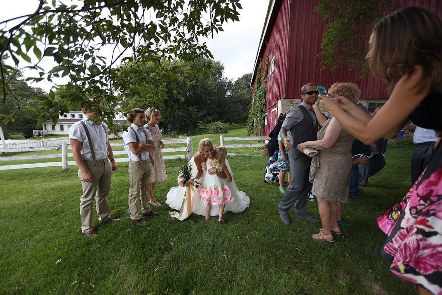 Newlyweds Savannah and Jeremy Eckert posed for photographs following the ceremony.