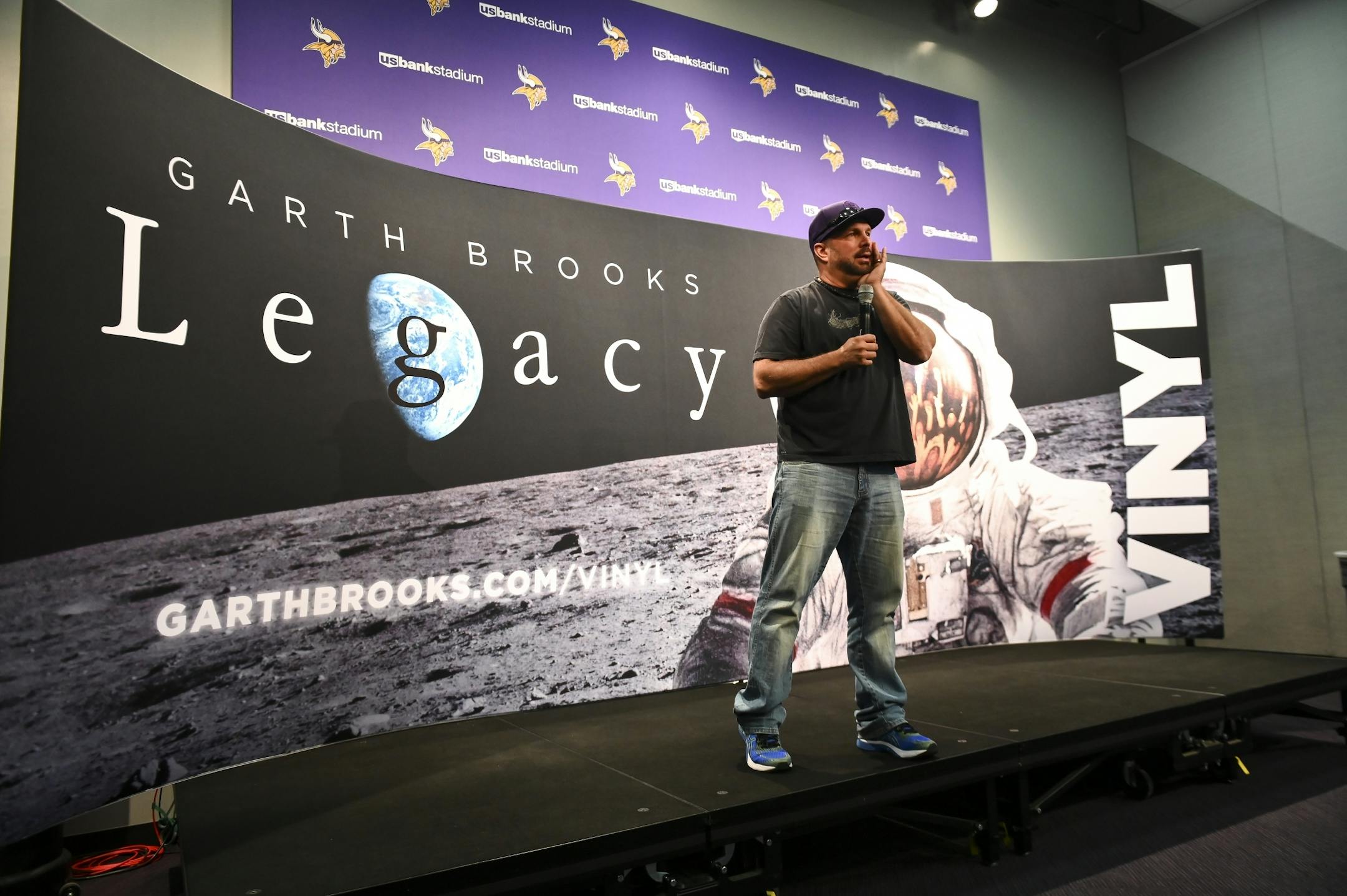 Garth Brooks spoke to the media Friday.