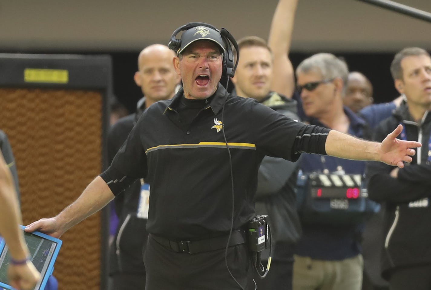 Vikings head coach Mike Zimmer yelled at officials in the second quarter. ] JEFF WHEELER &#xef; jeff.wheeler@startribune.com The Minnesota Vikings faced the Detroit Lions in an NFL football game Sunday afternoon, November 6, 2016 at U.S. Bank Stadium in Minneapolis.